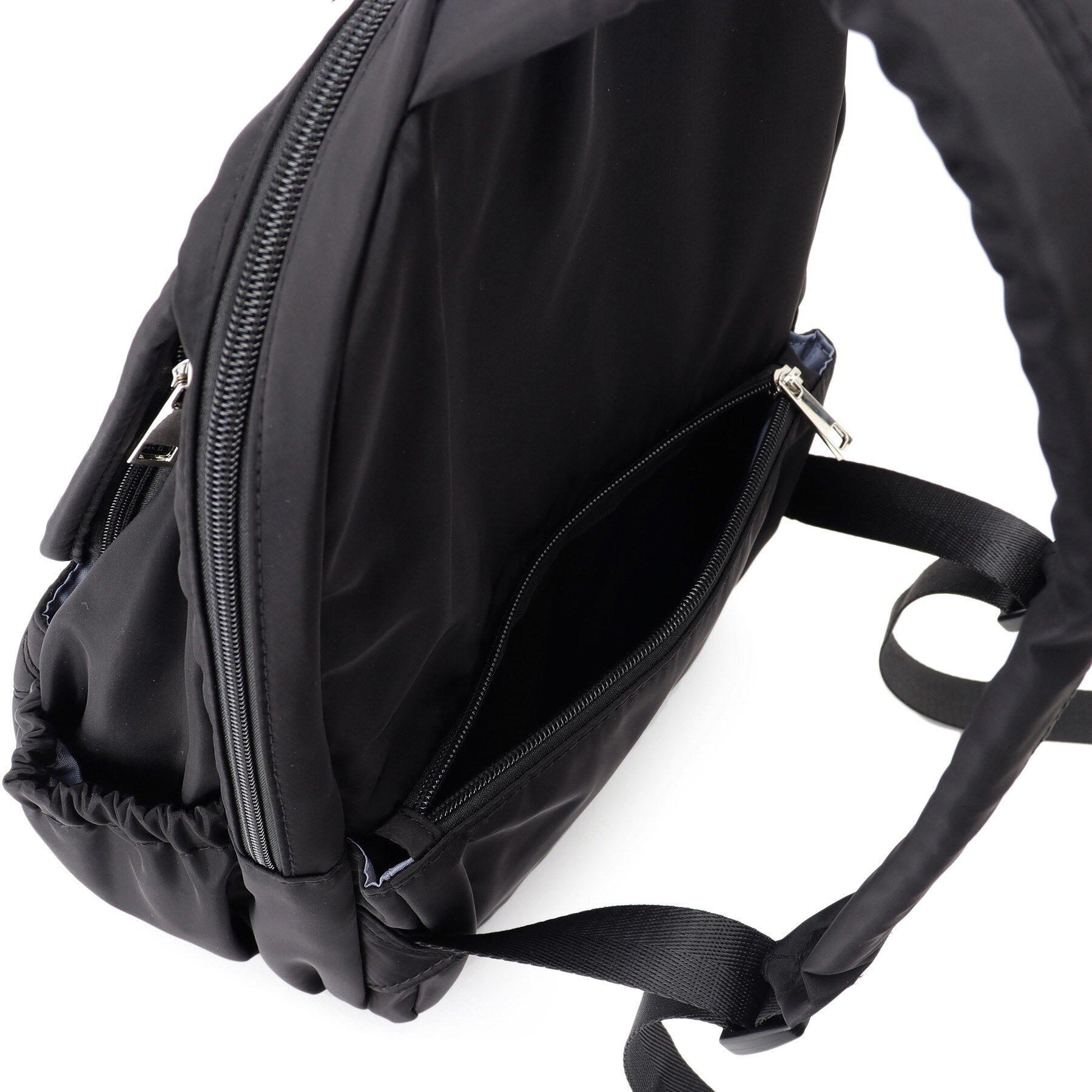 ITS&rsquo;DEMO「【10ポケット／A4】収納アドバイザーキルトリュック」|リュック|