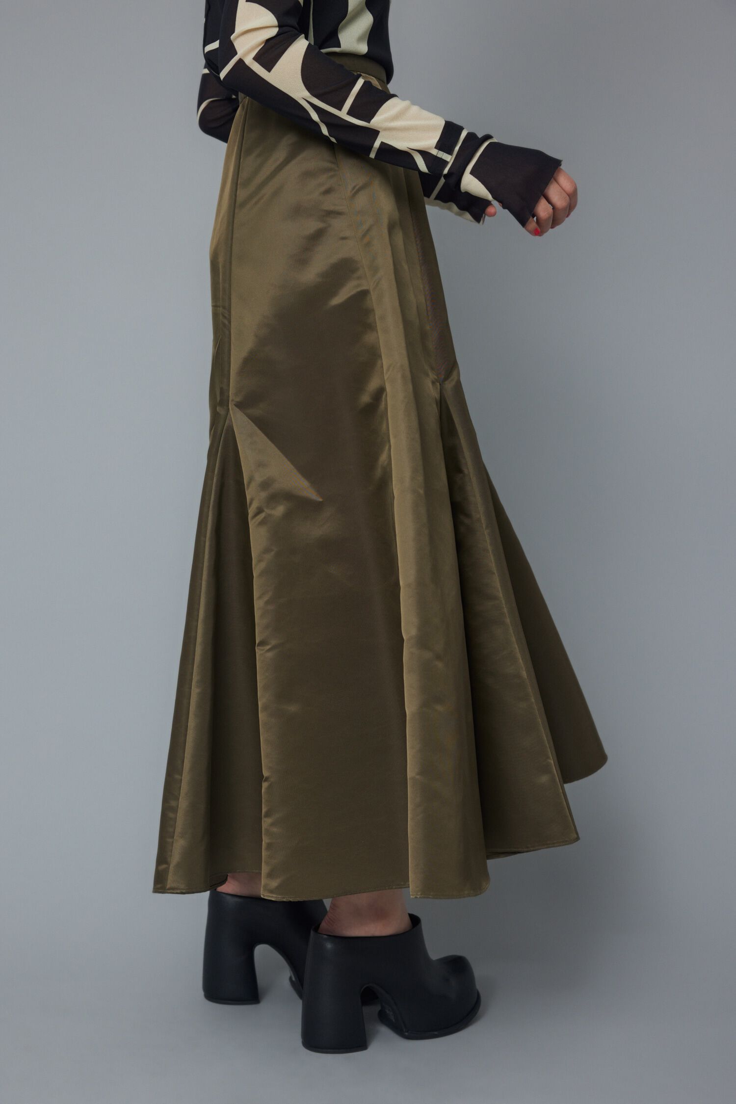 HeRIN.CYE「Nylon maxi skirt」|スカート|