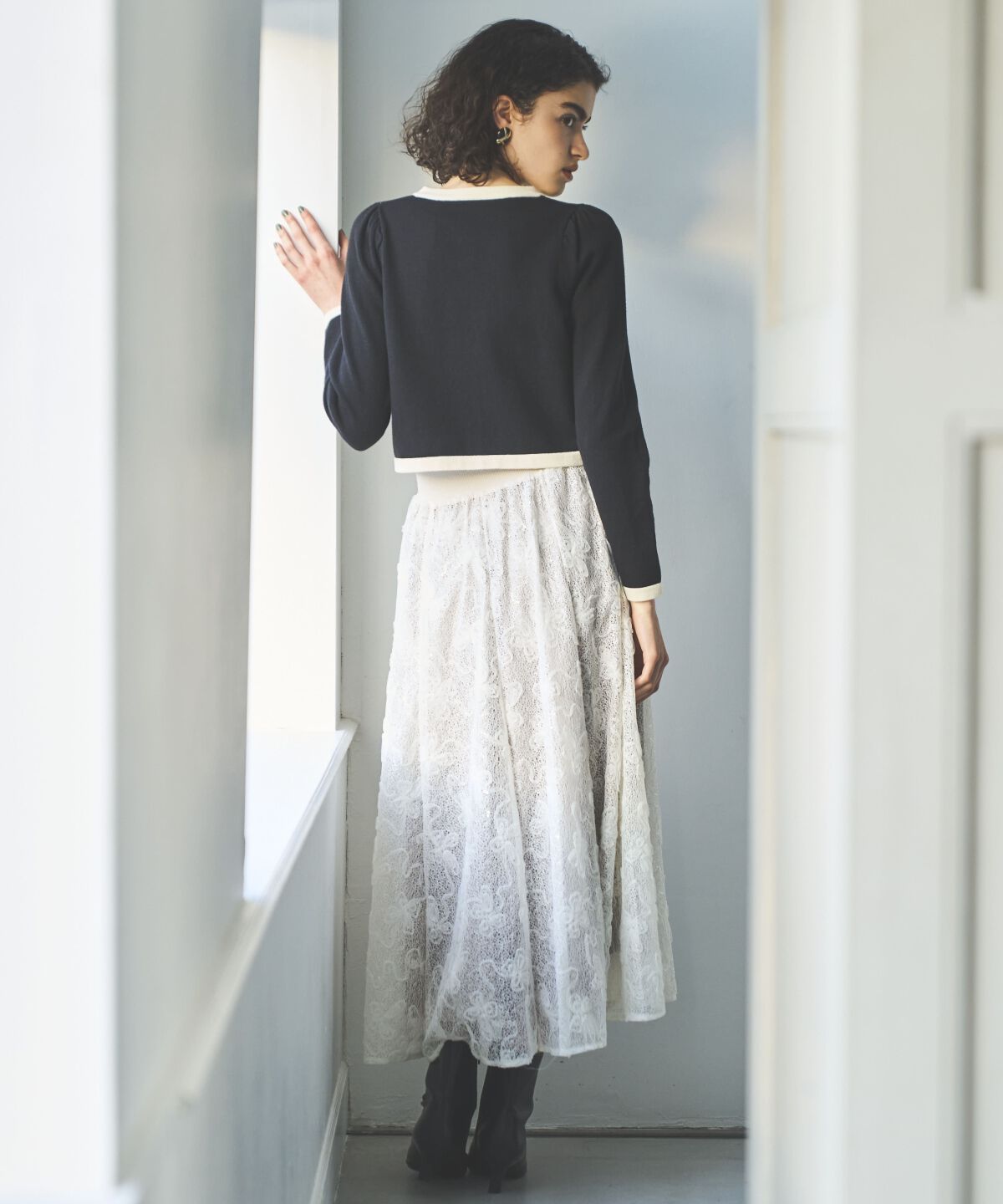 アンドクチュール「ウエストリブスパンコール刺しゅうレースロングスカート」|フレア|