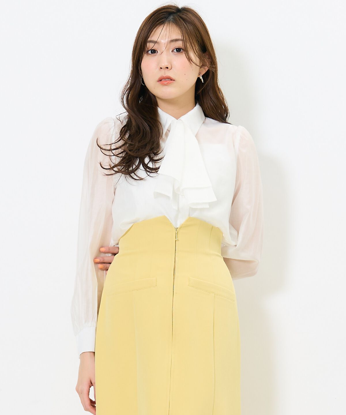 アンドクチュール「リボンタイ付きオーガンジーシャツ」|シャツ・ブラウス|