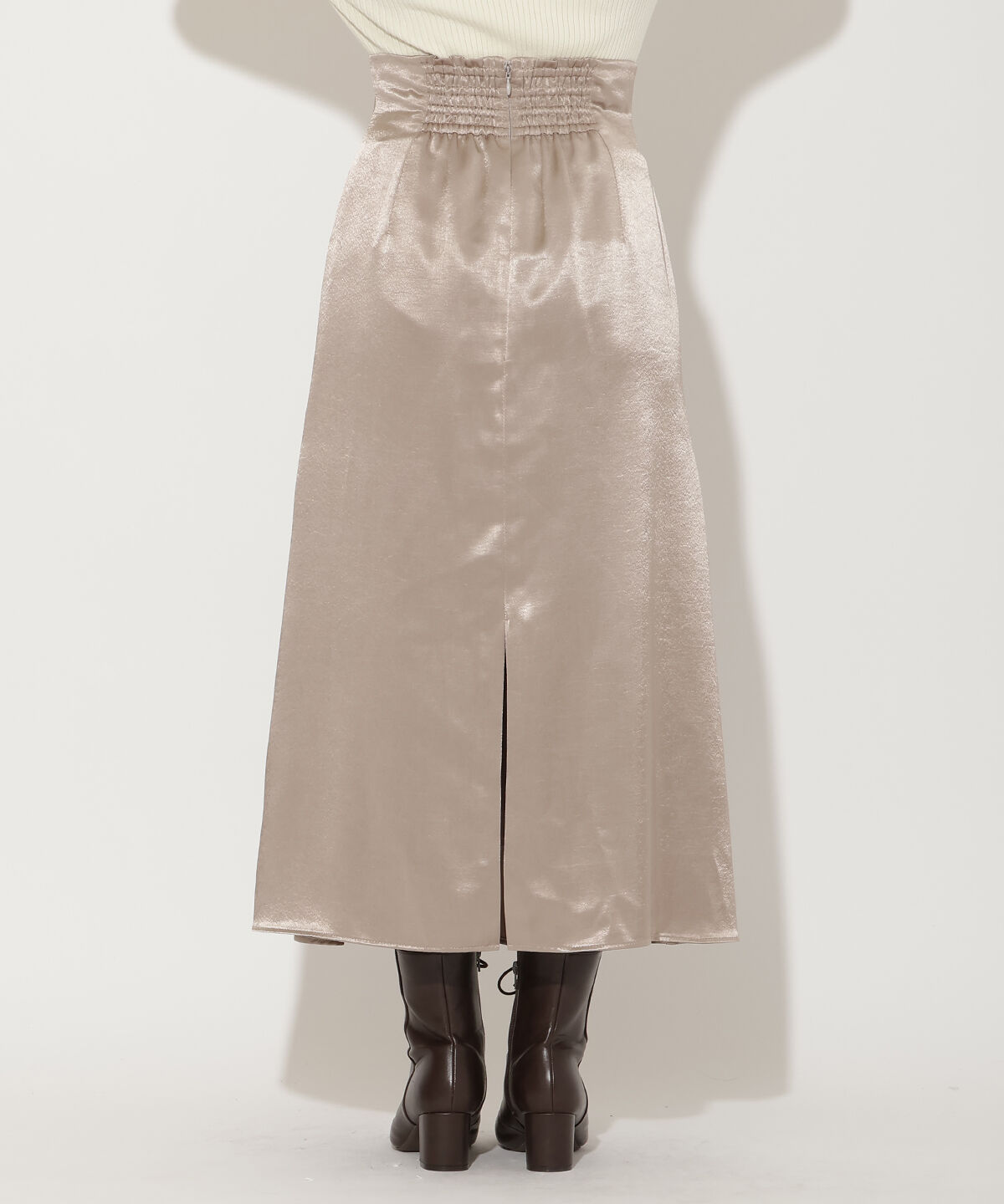 アンドクチュール「ワンサイドシャーリングサテンスカート」|フレア|
