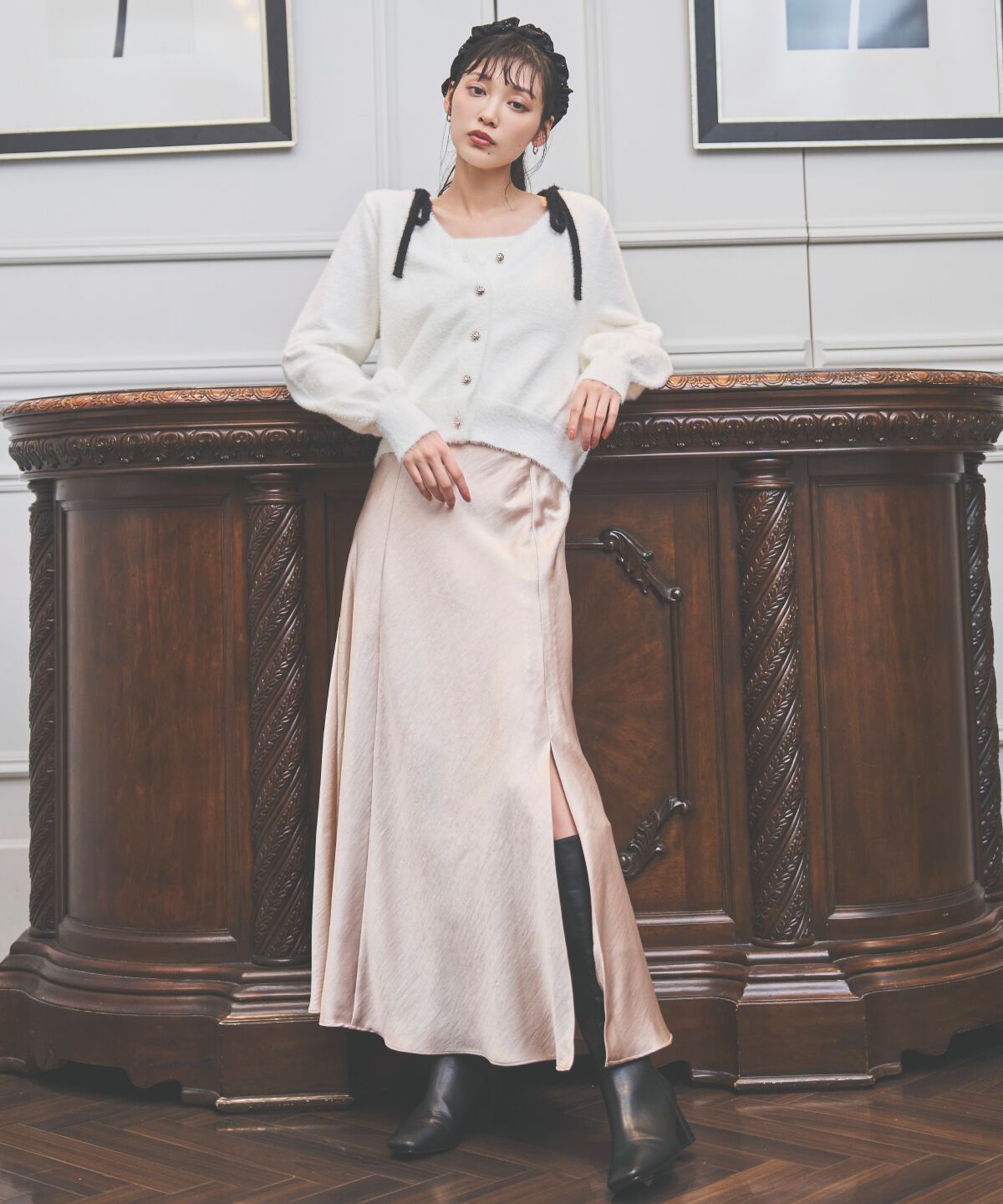 アンドクチュール「サテンバイアススカート」|フレア|ベージュ