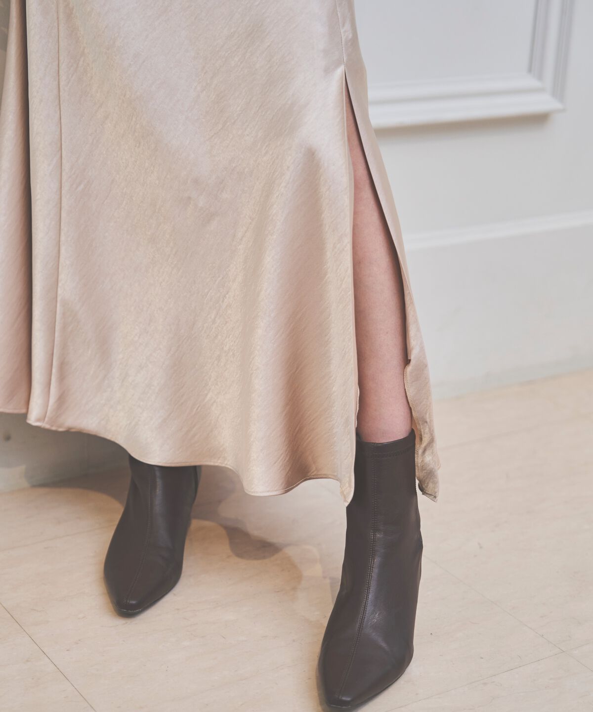 アンドクチュール「サテンバイアススカート」|フレア|