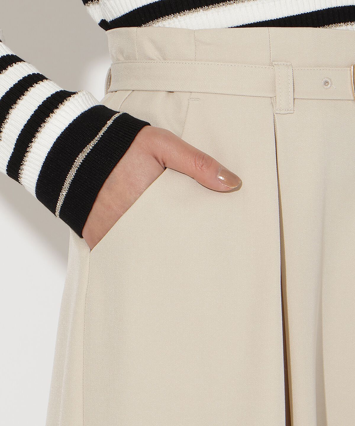 アンドクチュール「ベルト付きタックワイドパンツ」|その他|