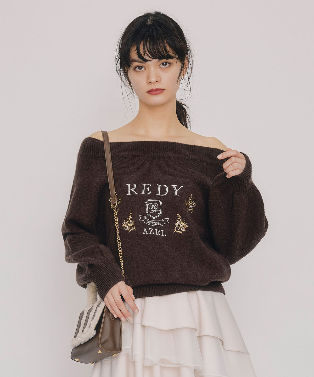 REDYAZEL「ビジューロゴエンブロイダリーニットプルオーバー」|ニット・セーター|ブラウン