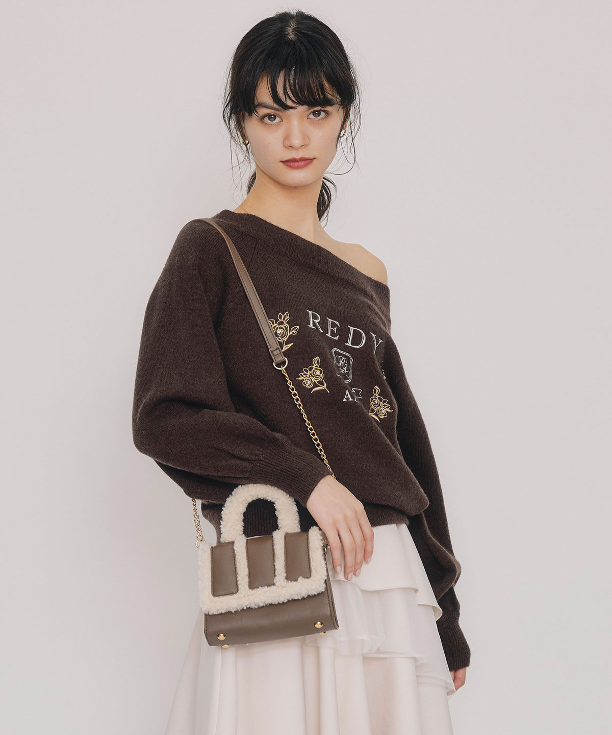 REDYAZEL「ビジューロゴエンブロイダリーニットプルオーバー」|ニット・セーター|