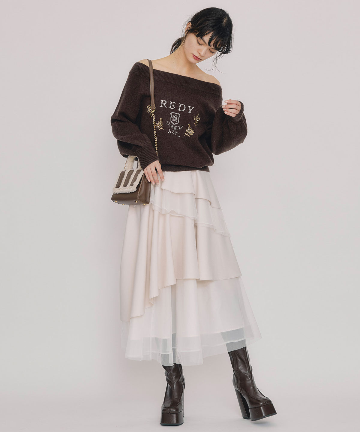 REDYAZEL「ビジューロゴエンブロイダリーニットプルオーバー」|ニット・セーター|