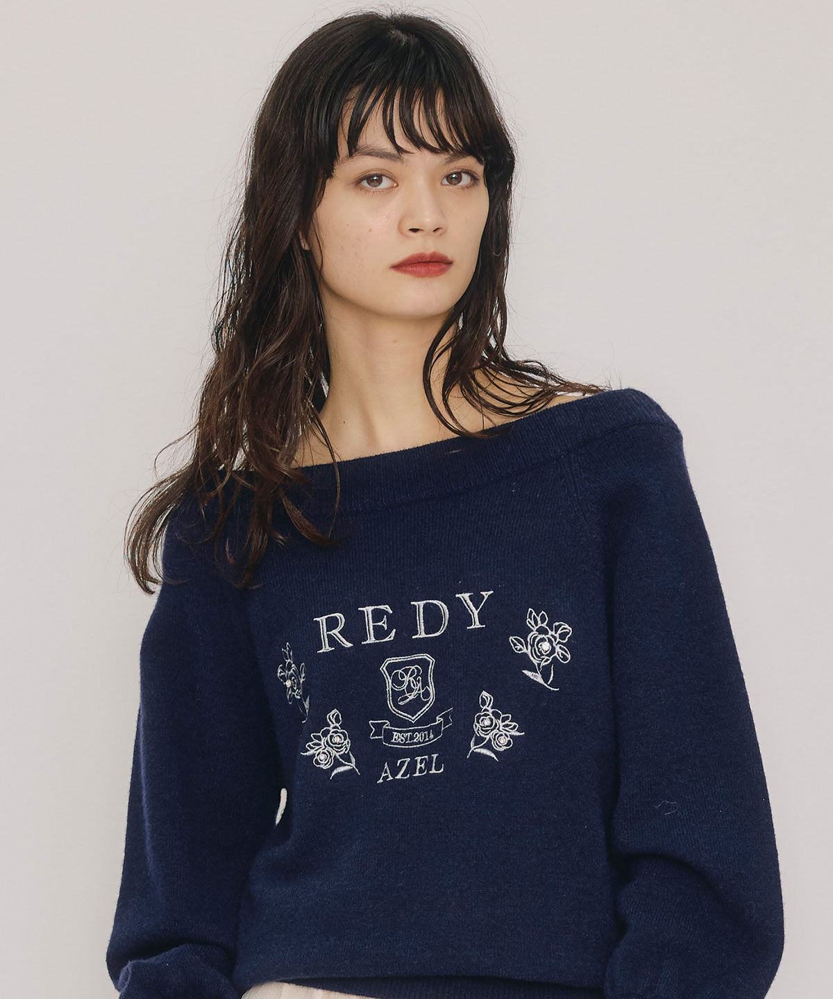 REDYAZEL「ビジューロゴエンブロイダリーニットプルオーバー」|ニット・セーター|
