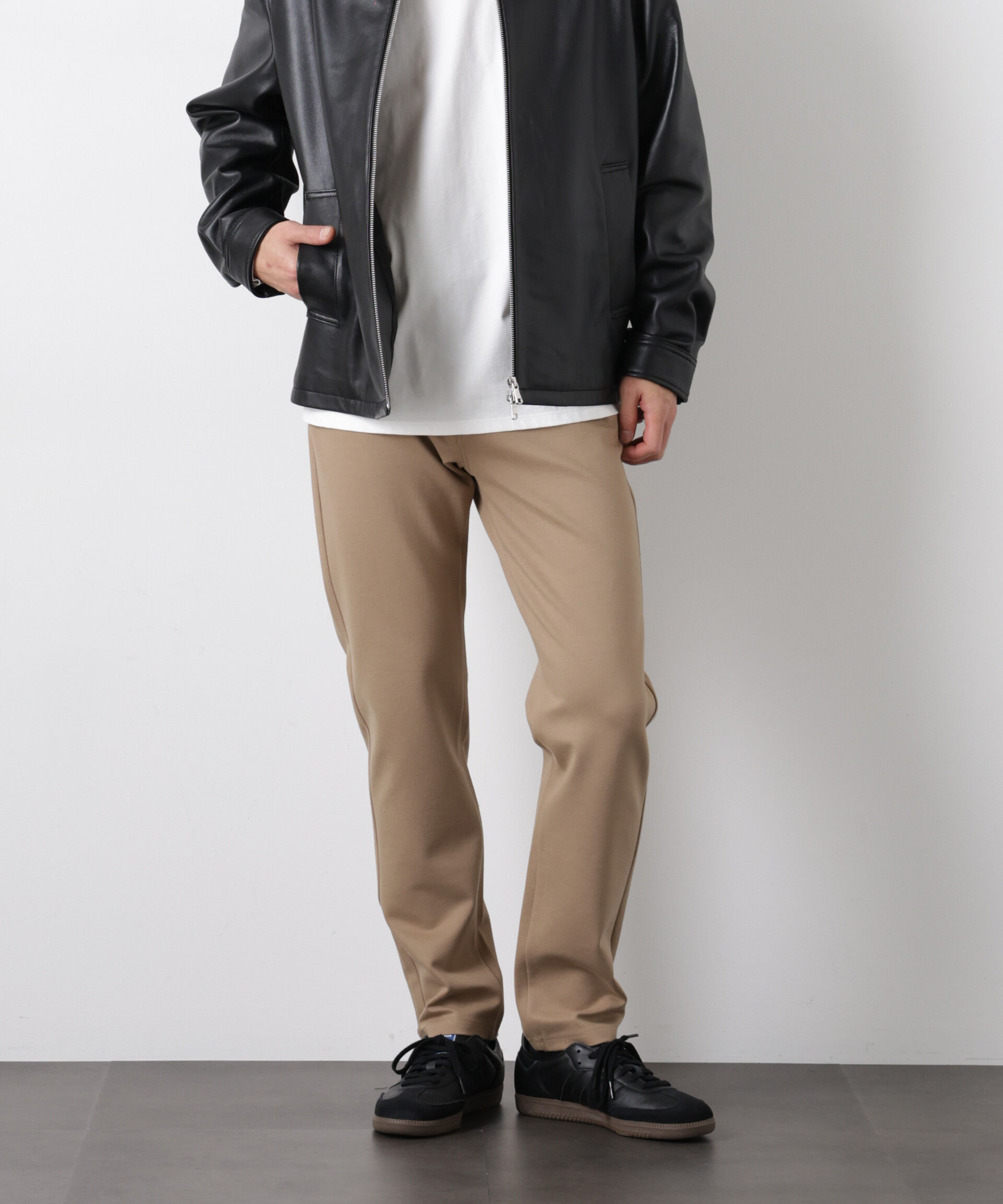 nano･universe「ストレッチ5Pテーパードパンツ」|チノ|ベージュ