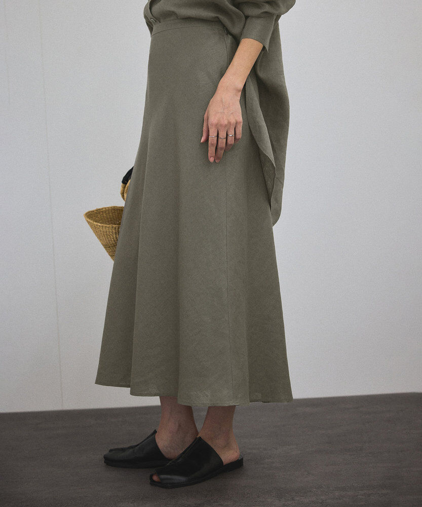 SALON adam et rope'「リネンバイヤススカート［GENTLE LINEN］」|スカート|グレー系(09)