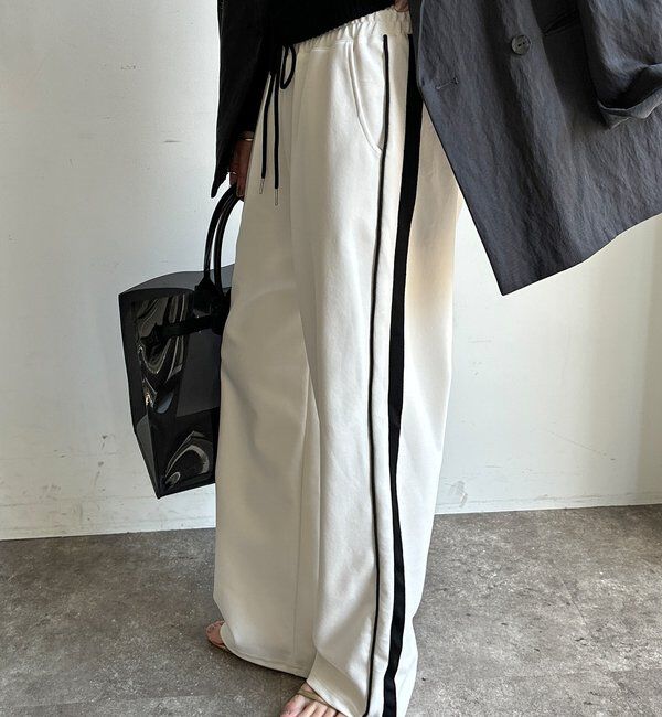  「【WEB限定】サイドライントラックパンツ」|チノ|