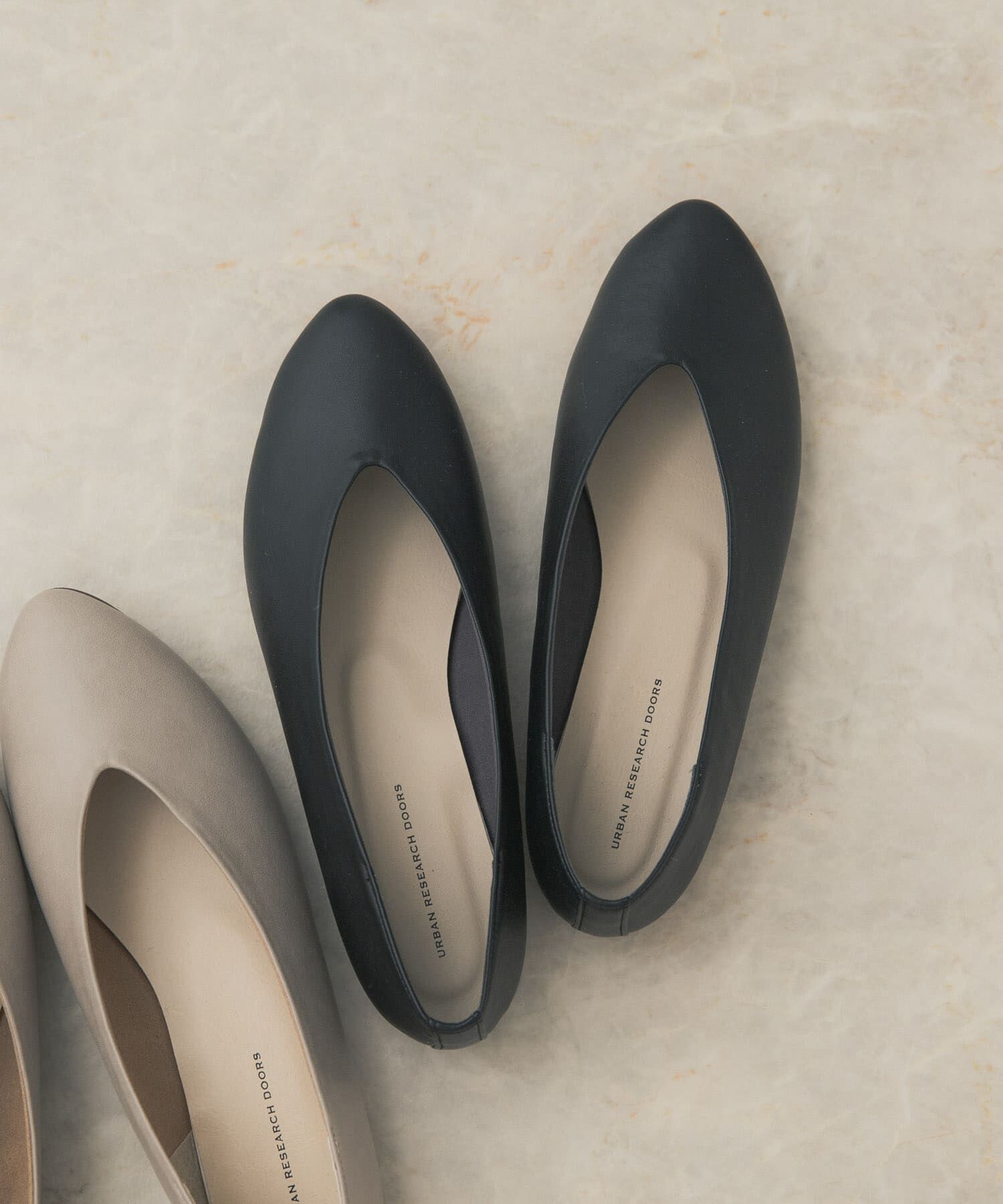 URBAN RESEARCH DOORS「Vカットパンプス」|パンプス|