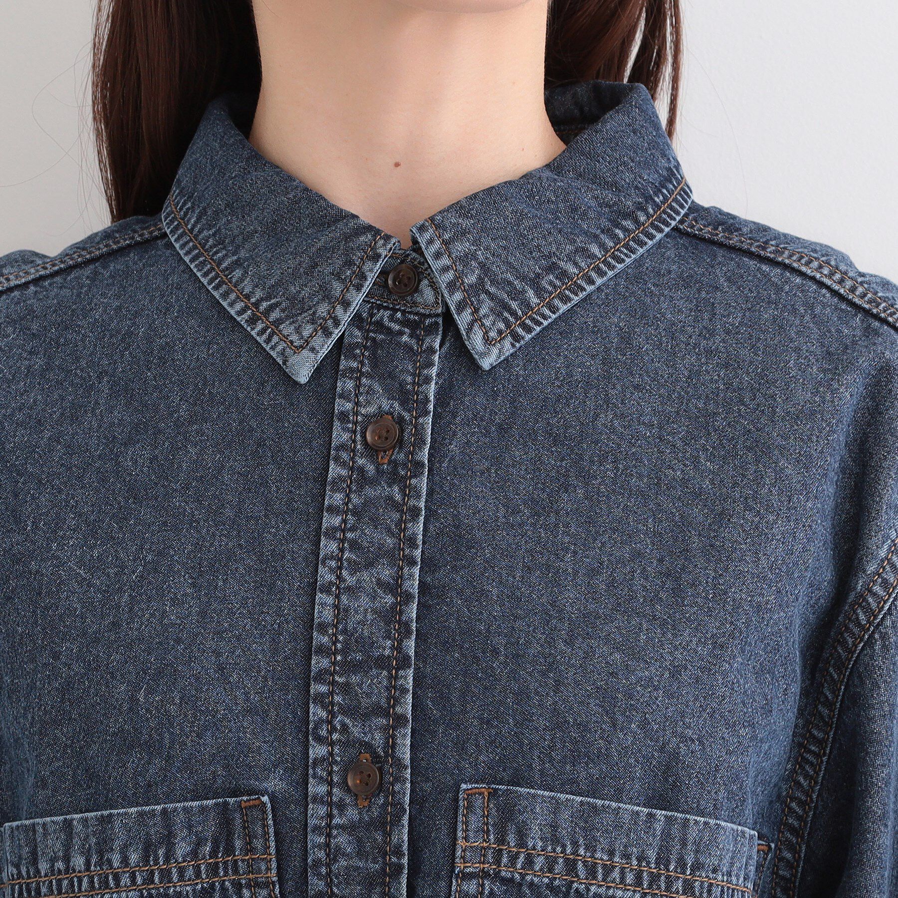 SHOO･LA･RUE「【洗濯機可/ライトオンスデニム】こなれ感をプラスする BIGポケットデニムシャツ」|シャツ・ブラウス|