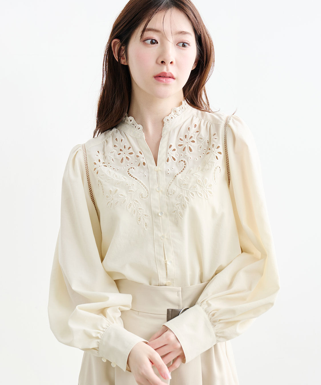 COCO DEAL「カットワーク刺繍ボリュームスリーブブラウス」|シャツ・ブラウス|アイボリー