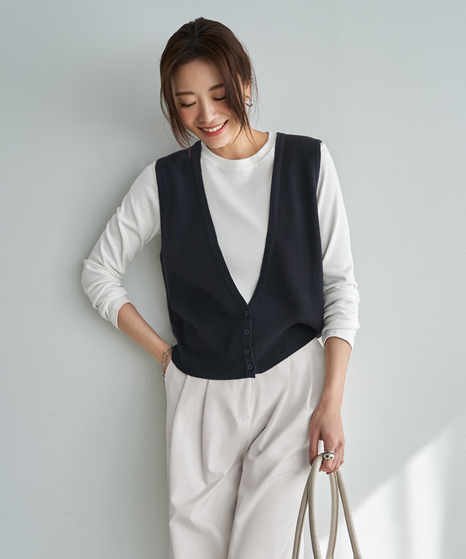 STYLE DELI「ハイゲージ編みディープVネックベスト」|ニット・セーター|ネイビー
