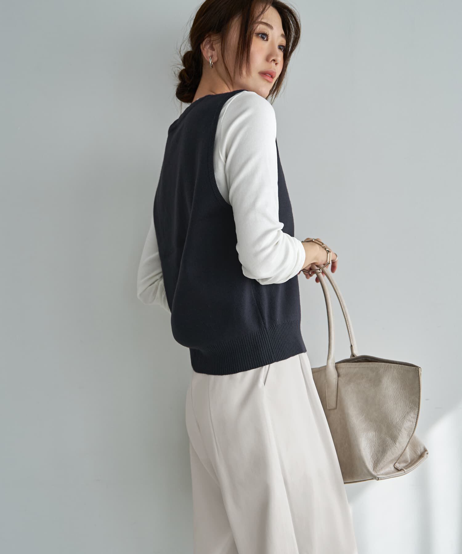 STYLE DELI「ハイゲージ編みディープVネックベスト」|ニット・セーター|