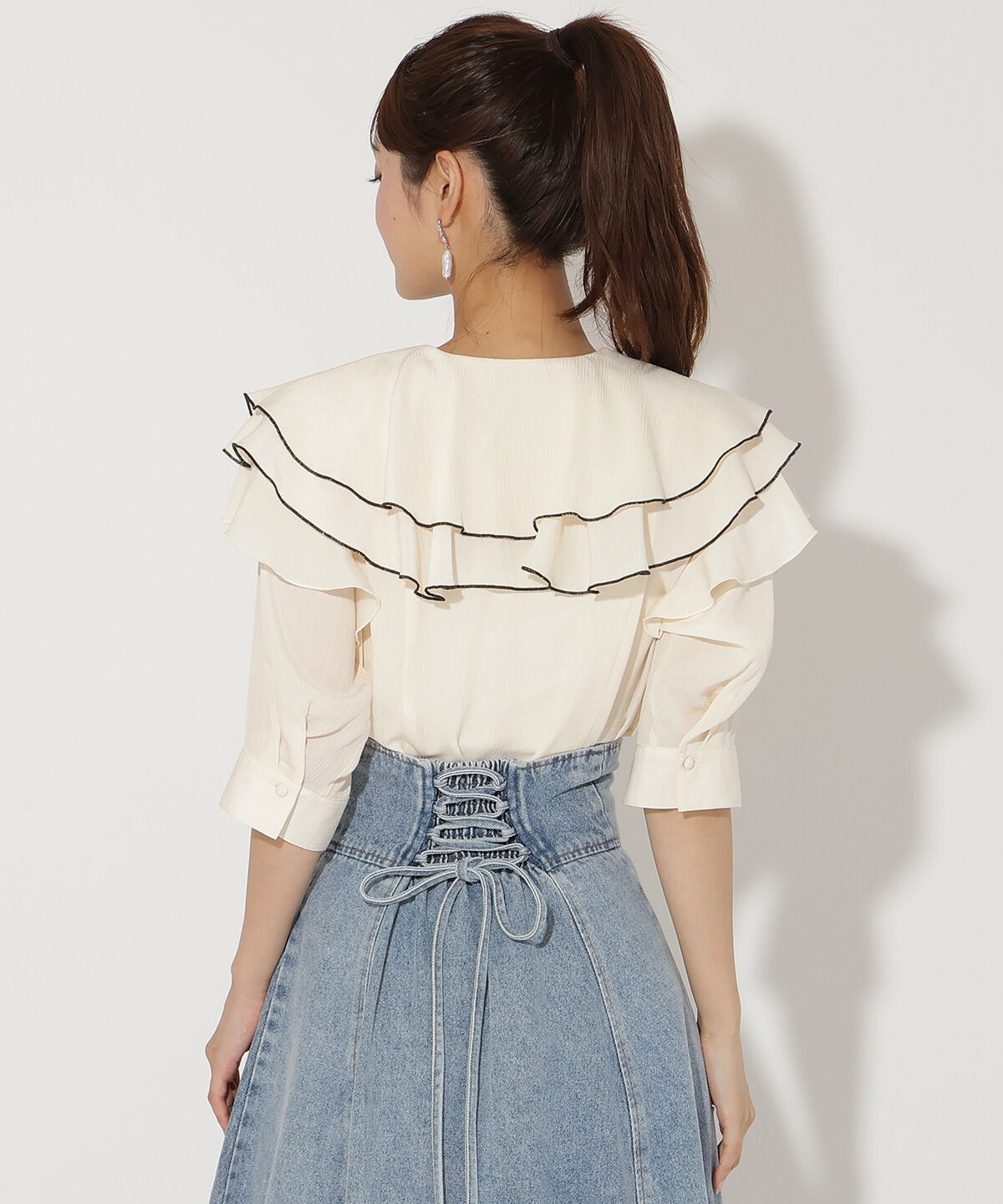 アンドクチュール「ラッフルハーフスリーブブラウス」|シャツ・ブラウス|