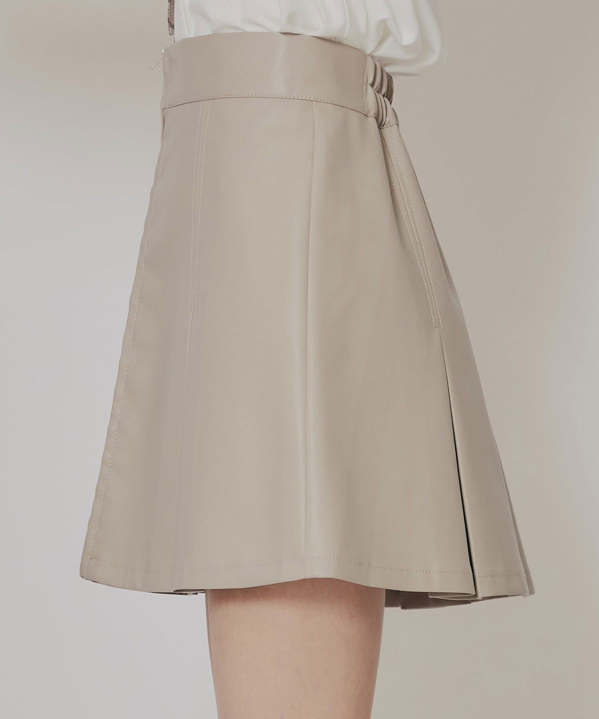 REDYAZEL「フェイクレザーBOXプリーツミニスカート」|フレア|