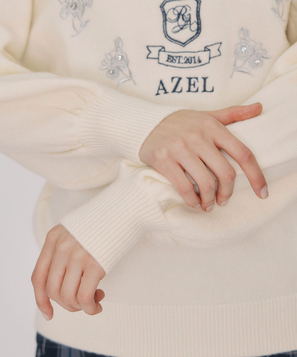 REDYAZEL「ビジューロゴエンブロイダリーニットプルオーバー」|ニット・セーター|