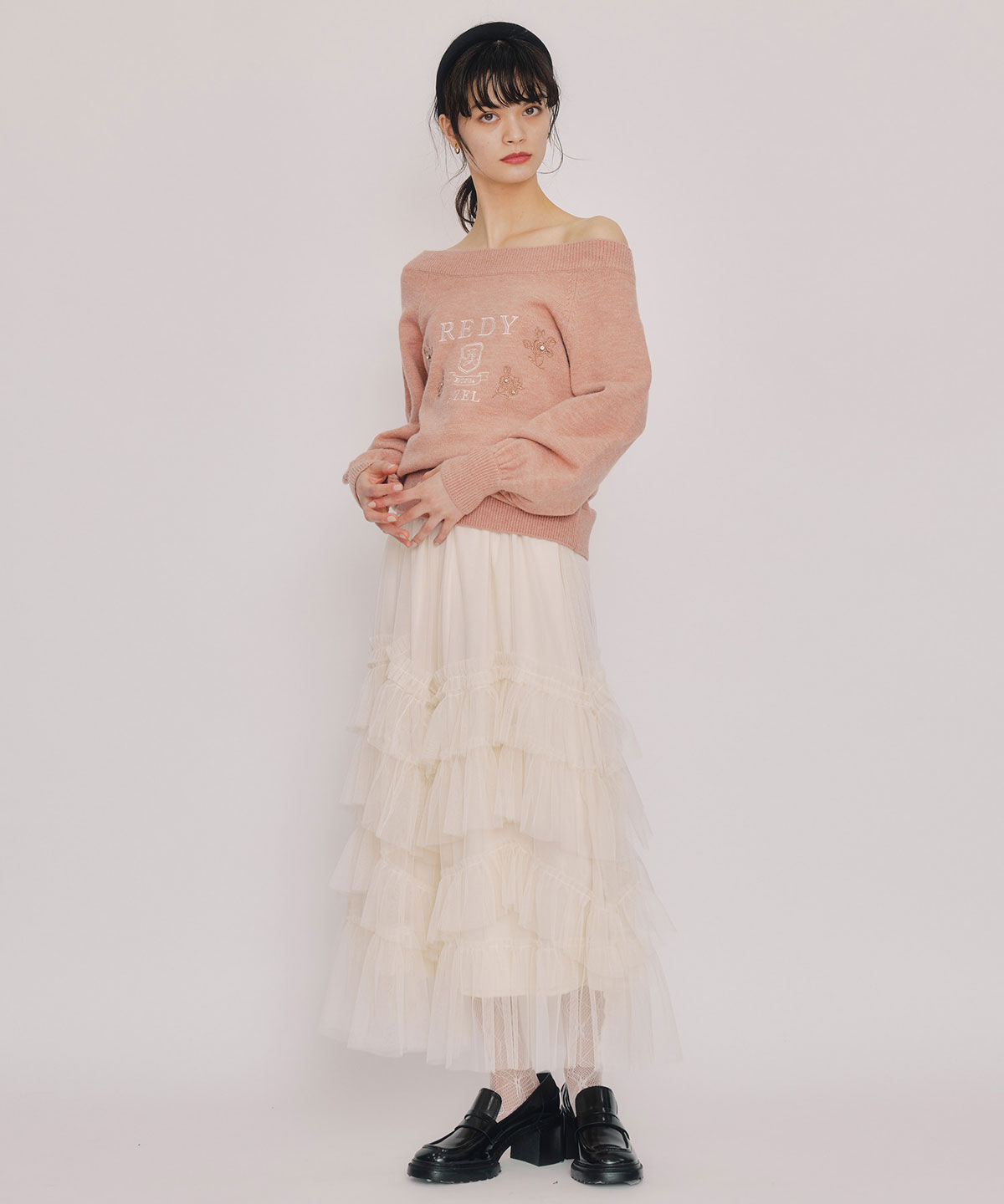 REDYAZEL「ビジューロゴエンブロイダリーニットプルオーバー」|ニット・セーター|