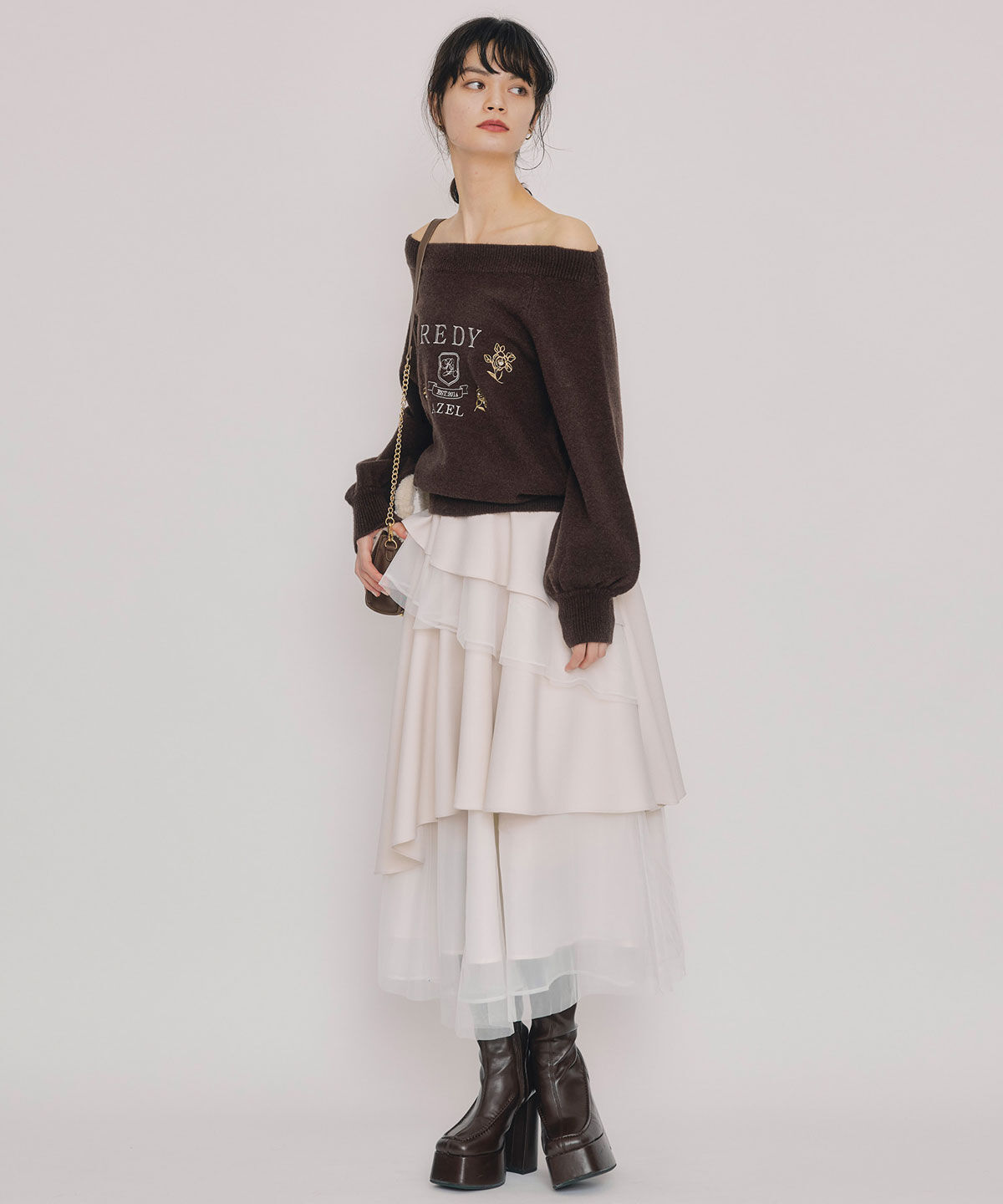 REDYAZEL「ビジューロゴエンブロイダリーニットプルオーバー」|ニット・セーター|