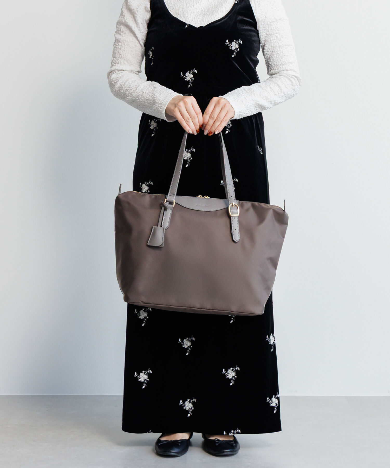  「Jewelna Rose ラヴィーナ フォールディングトートバッグ A4サイズ 16291」|トートバッグ|