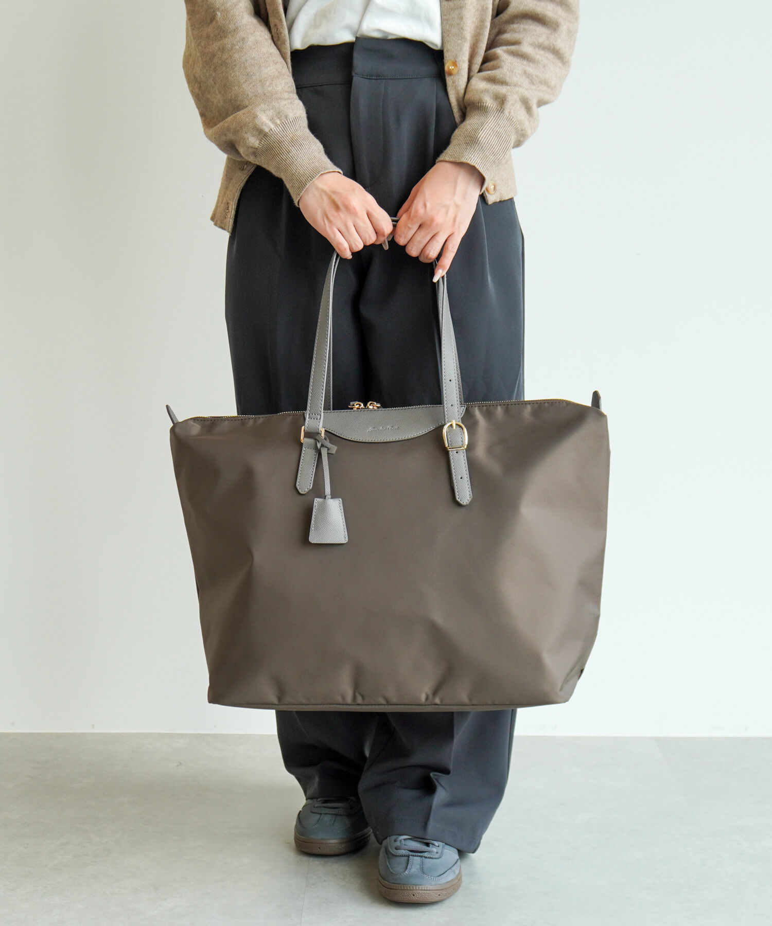  「Jewelna Rose ラヴィーナ フォールディングトートバッグ B4サイズ 16292」|トートバッグ|