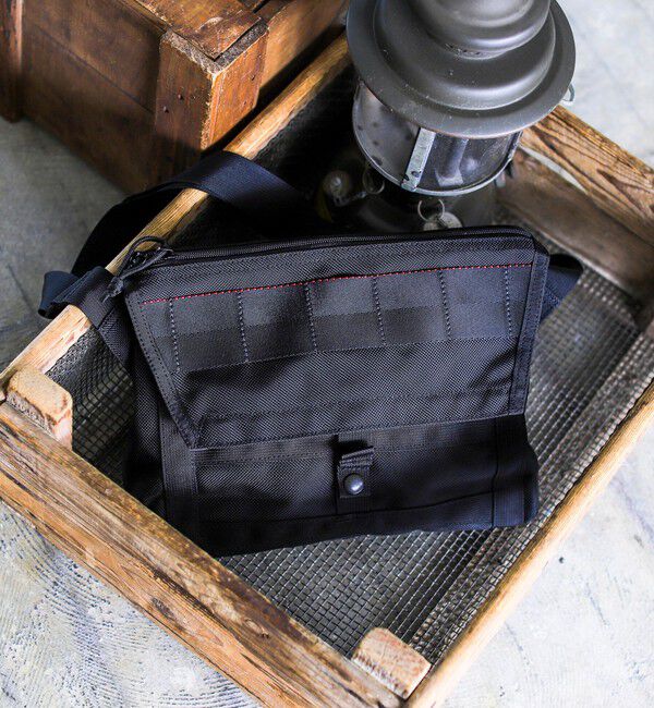 BEAMS PLUS「BRIEFING &times; BEAMS PLUS / 別注 FLEET MESSENGER BAG」|トートバッグ|BLACK
