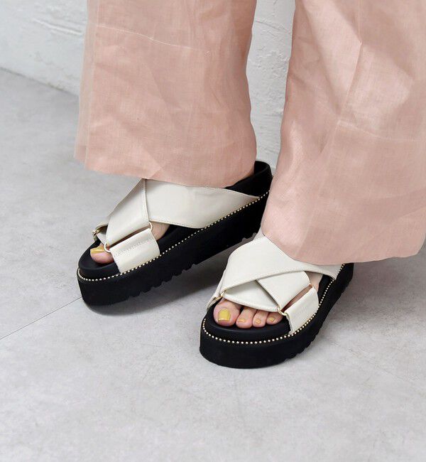 quaranciel「quaranciel: プラットフォーム クロス スタッズ サンダル」|サンダル|