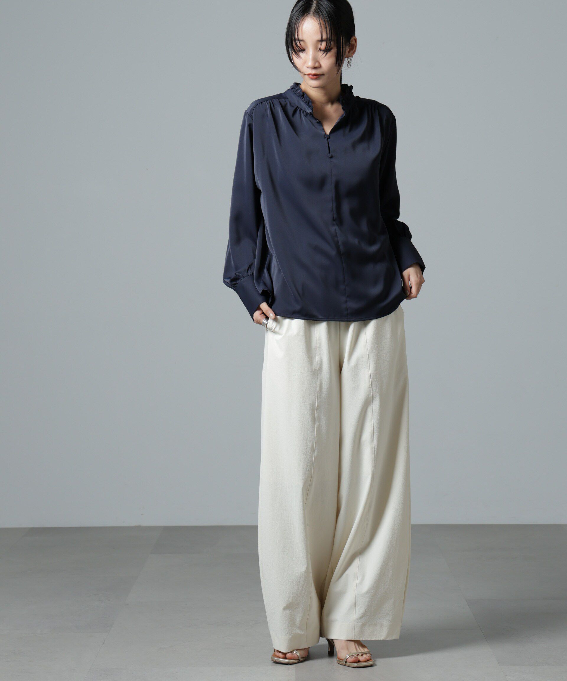 nano･universe「2wayスタンドカラーギャザーブラウス」|シャツ・ブラウス|