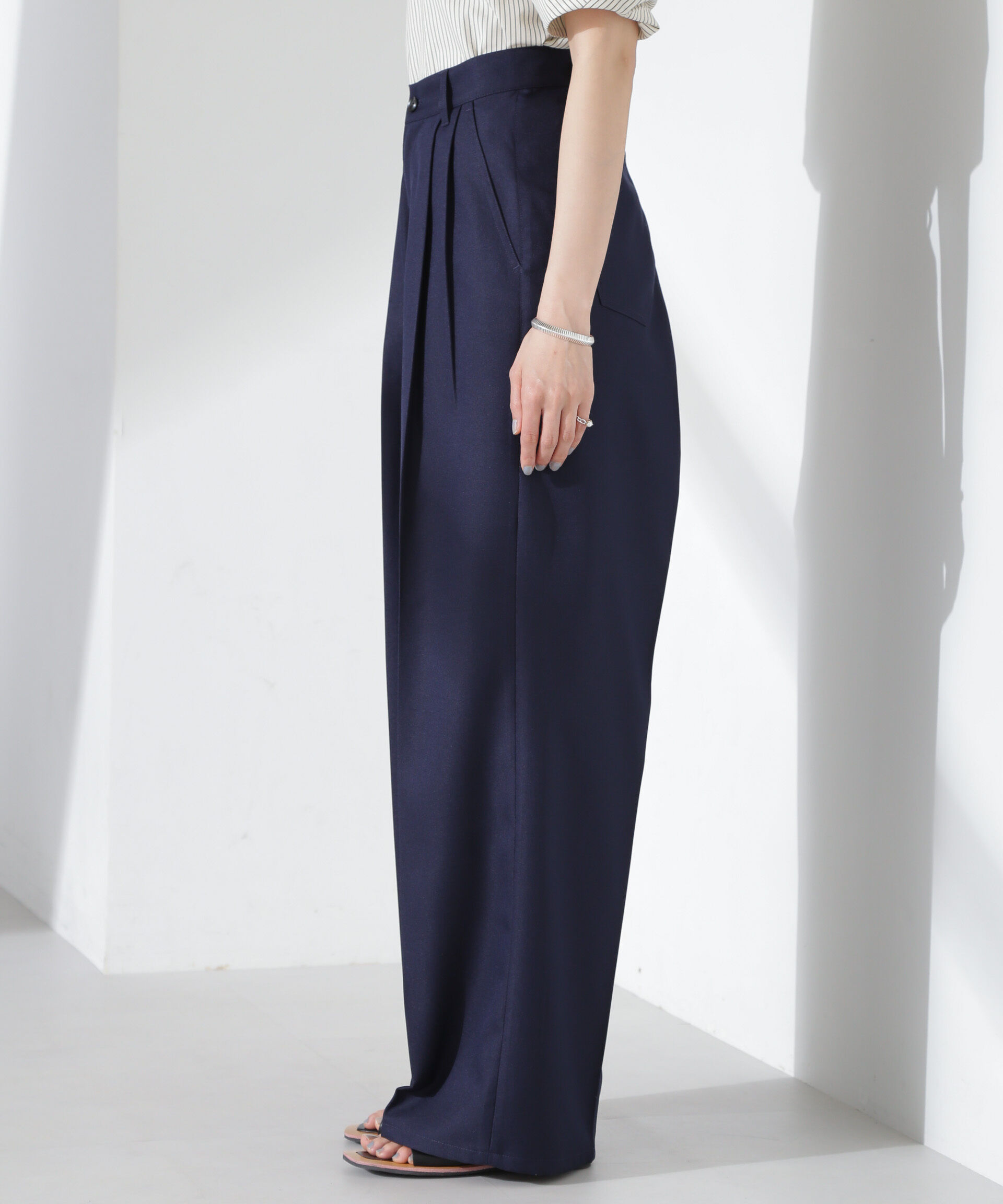 nano･universe「ツータックワイドパンツ」|チノ|