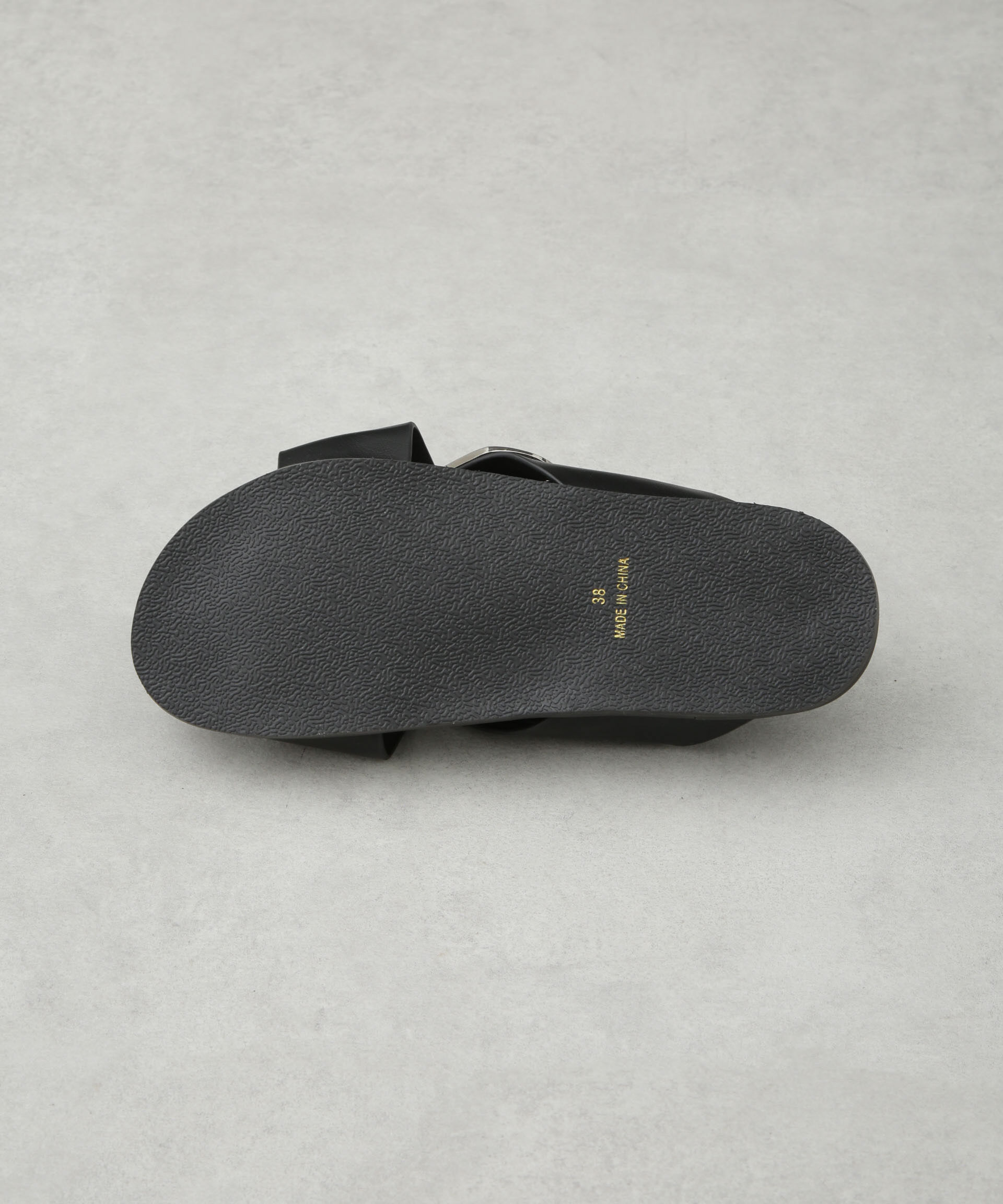 nano･universe「クロスバックルフラットサンダル」|サンダル|