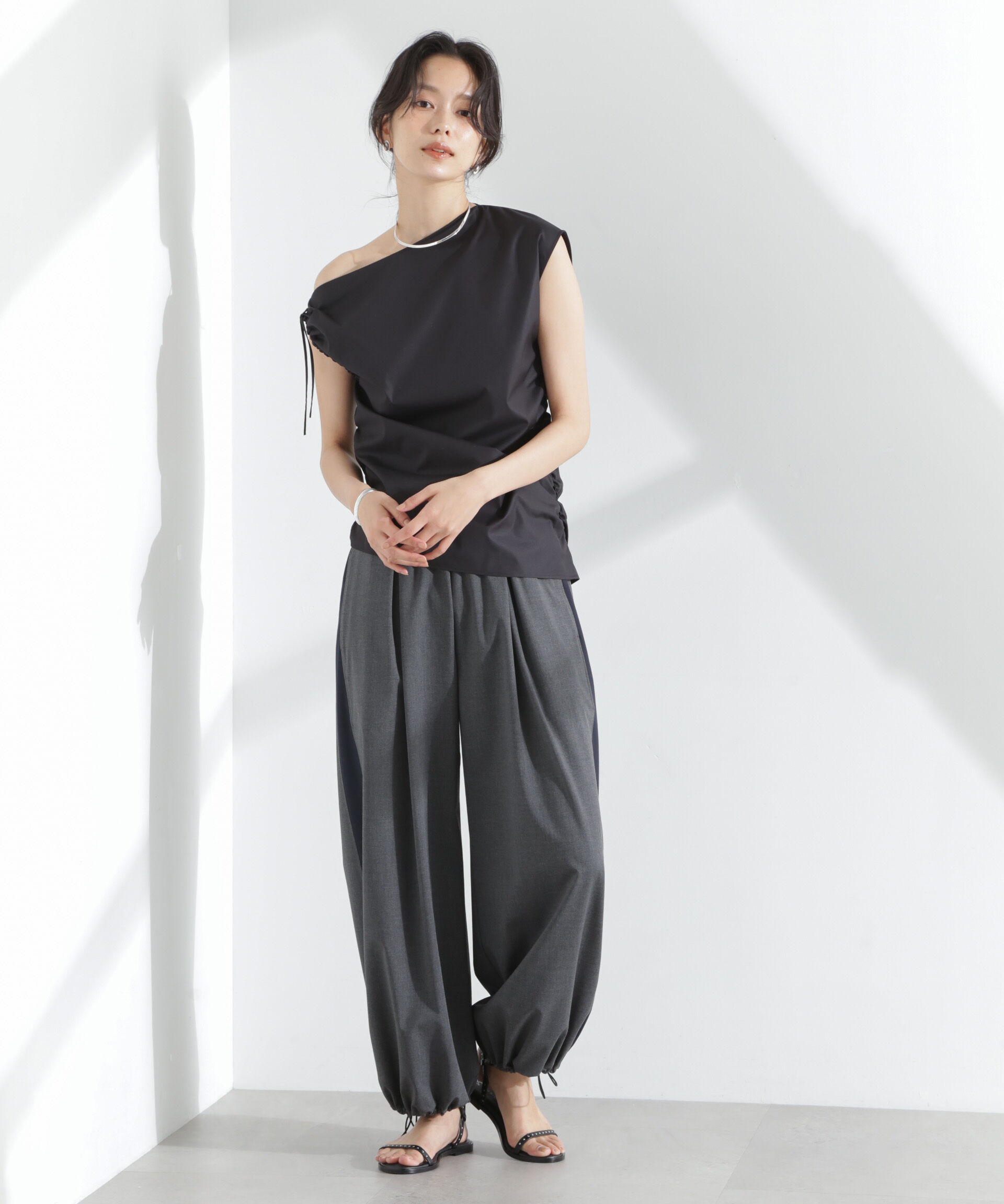 nano･universe「ラインイージーワイドパンツ」|チノ|