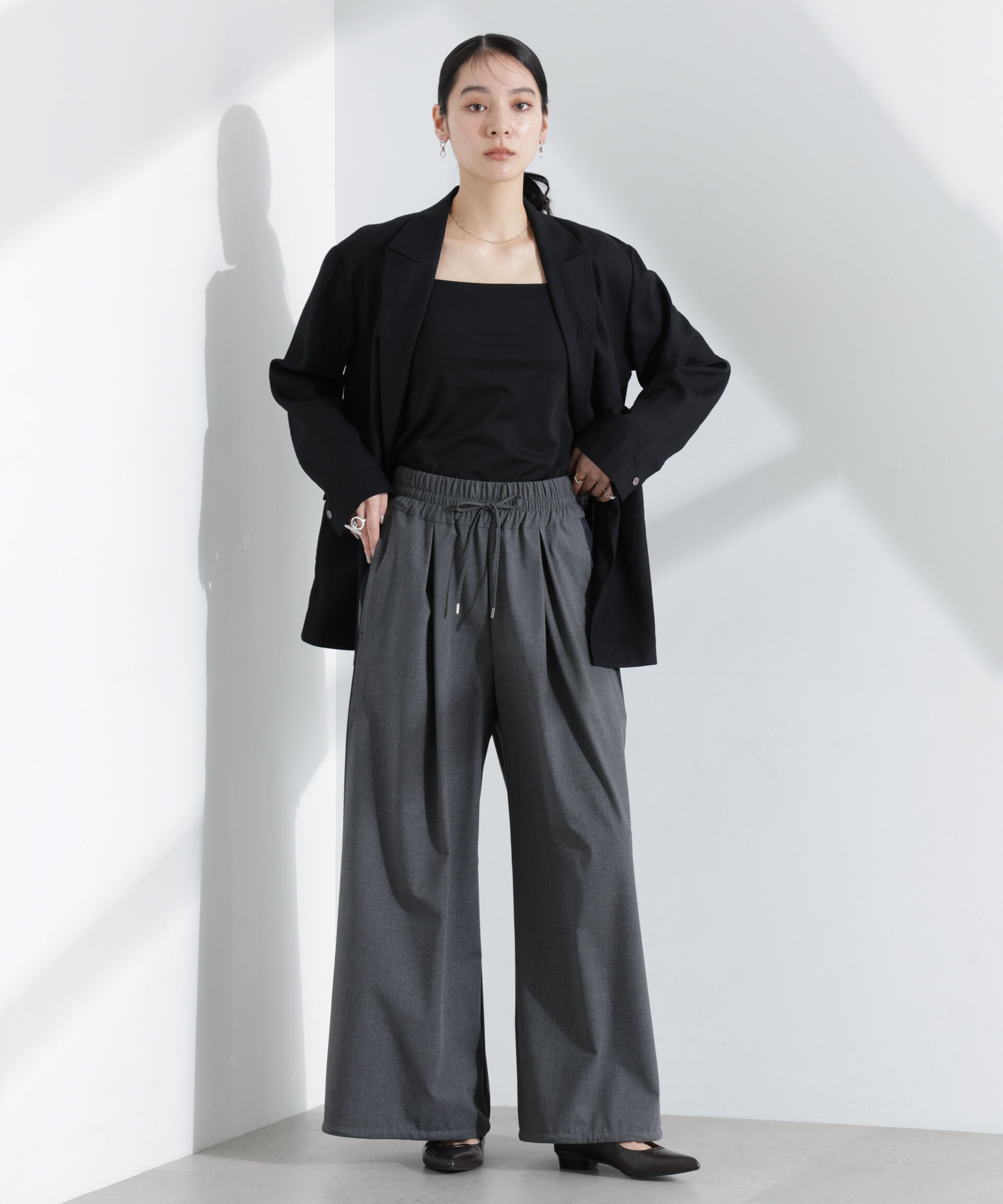 nano･universe「ラインイージーワイドパンツ」|チノ|