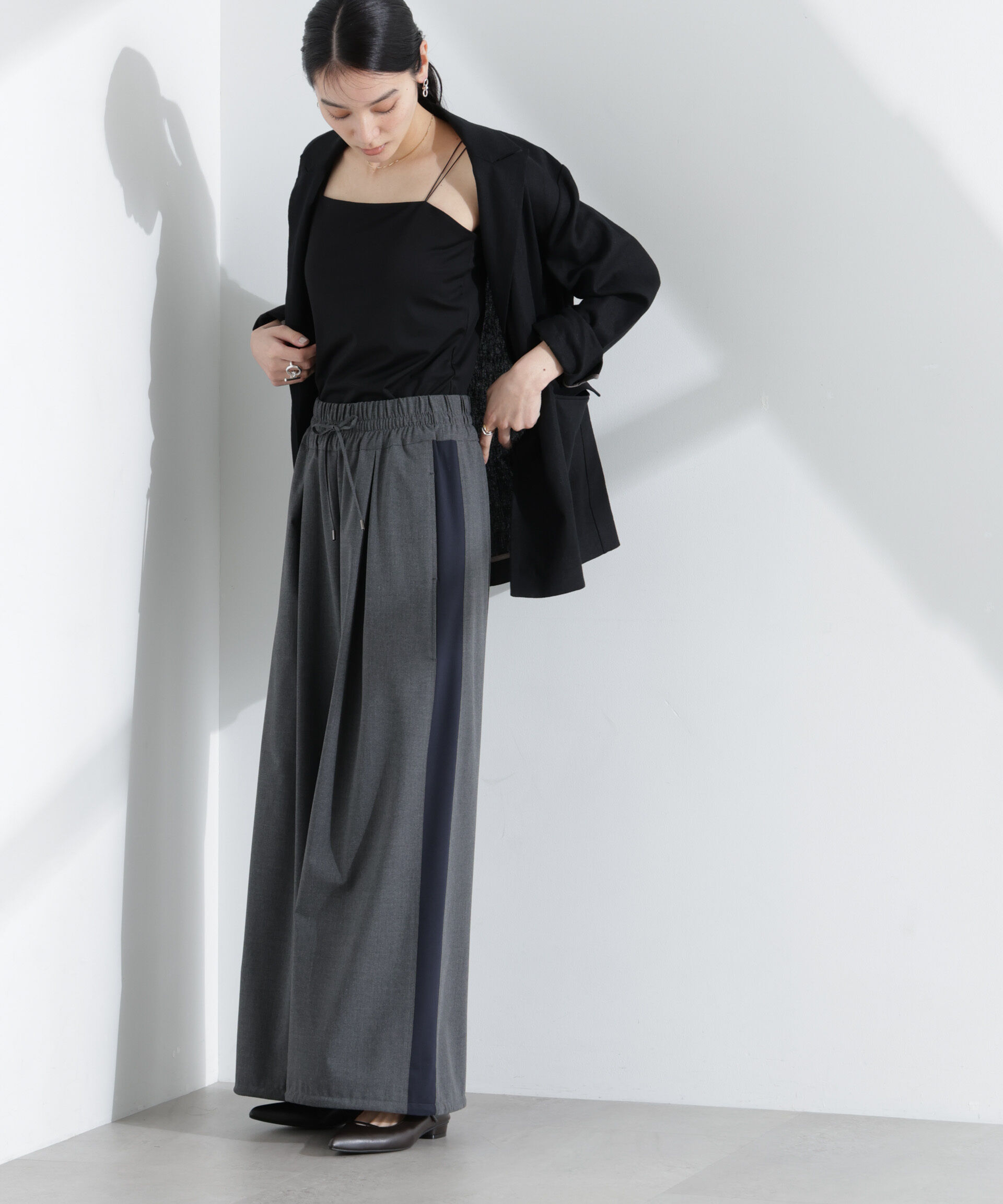 nano･universe「ラインイージーワイドパンツ」|チノ|