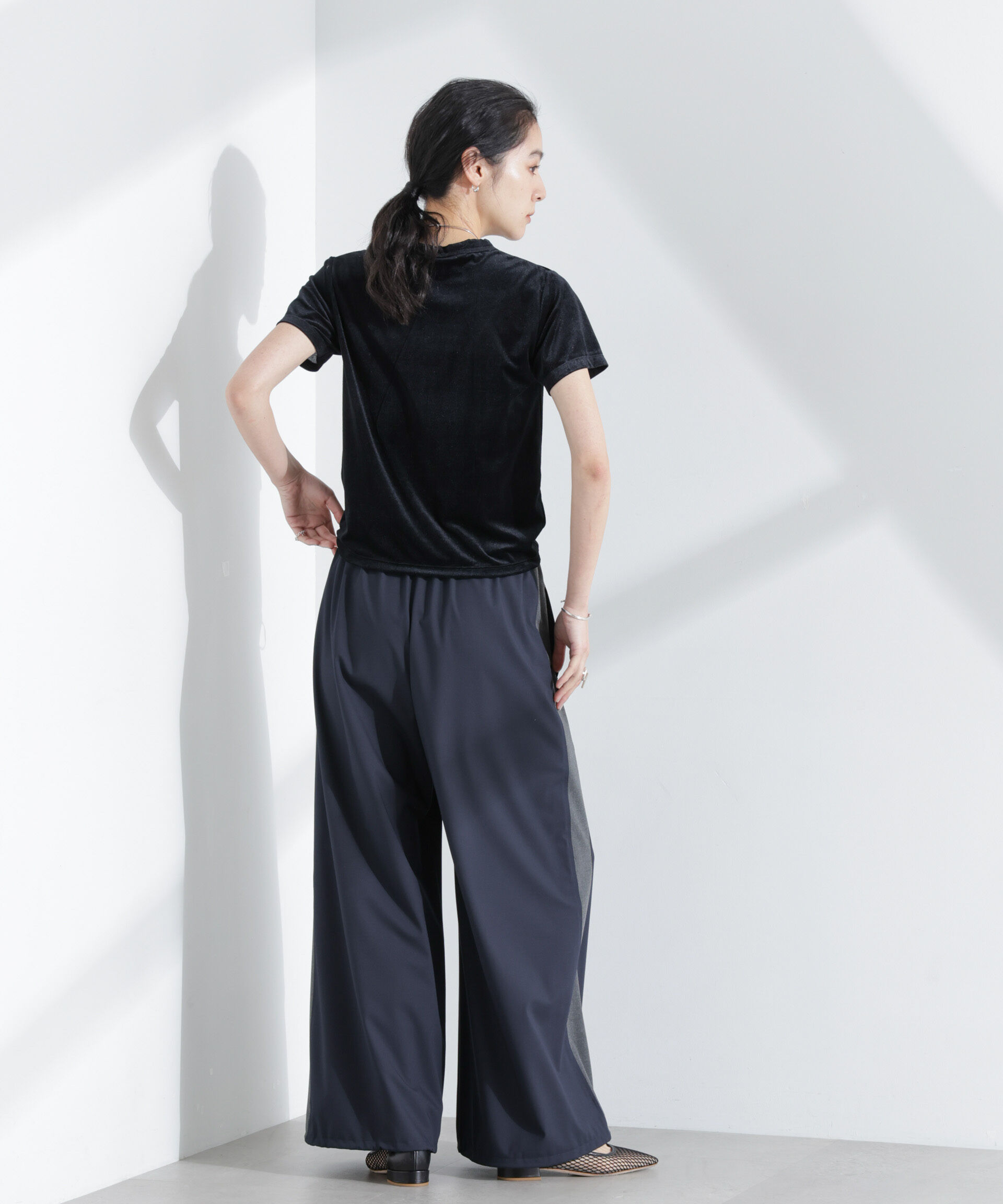 nano･universe「ラインイージーワイドパンツ」|チノ|