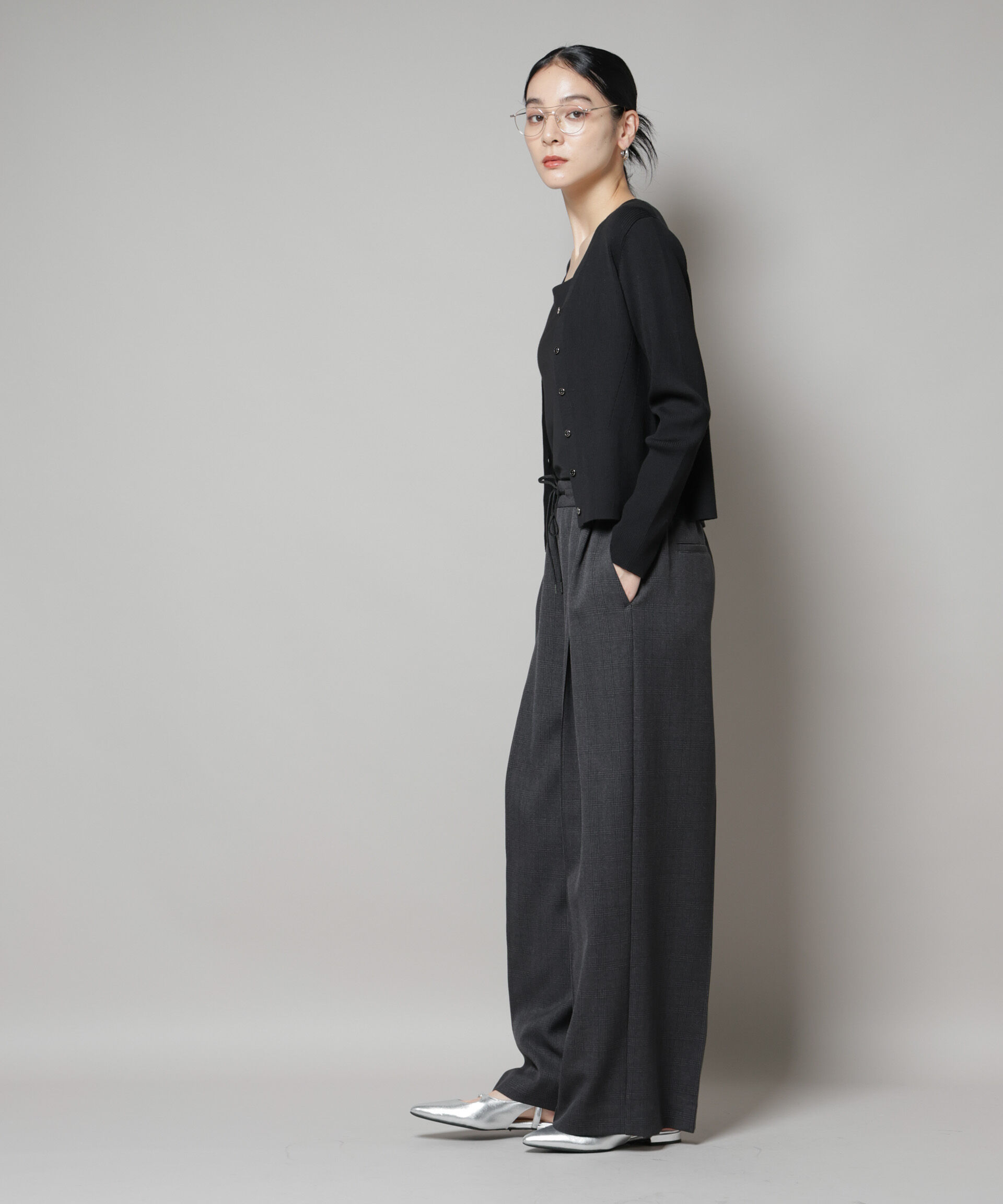 nano･universe「ストレッチサージチェックピンタックイージーワイドパンツ(セットアップ可)」|チノ|