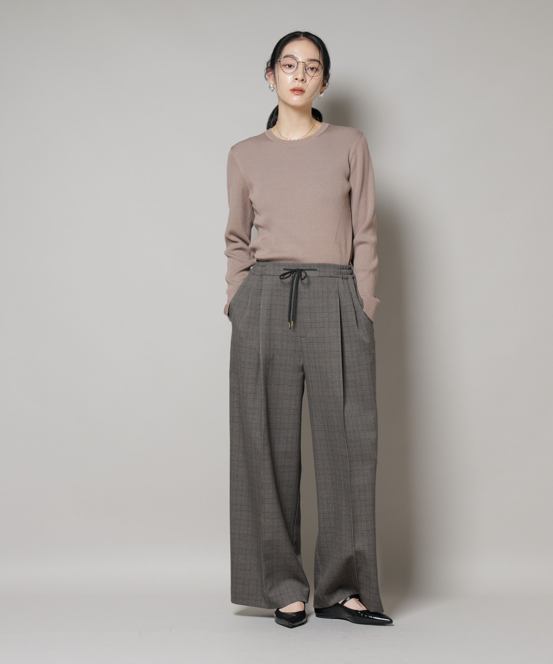 nano･universe「ストレッチサージチェックピンタックイージーワイドパンツ(セットアップ可)」|チノ|