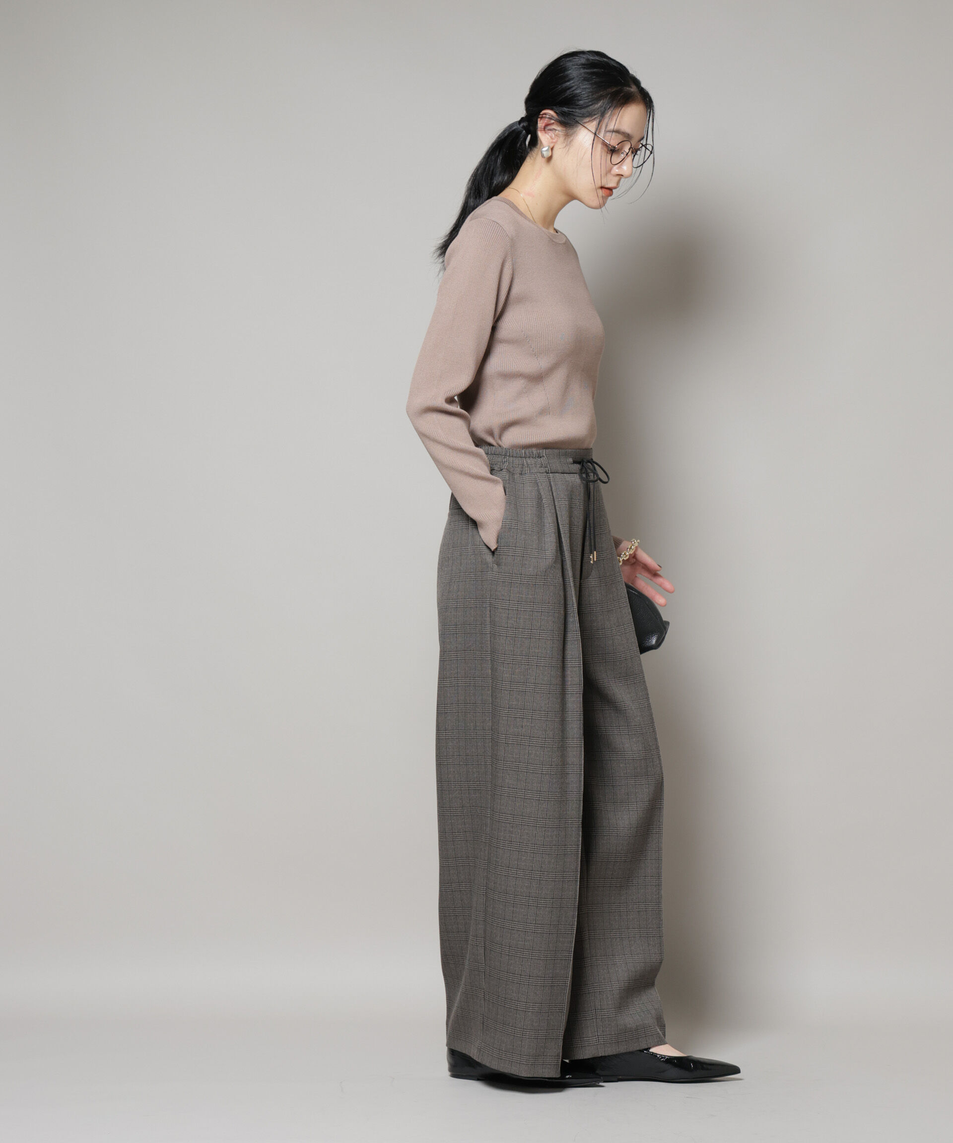 nano･universe「ストレッチサージチェックピンタックイージーワイドパンツ(セットアップ可)」|チノ|