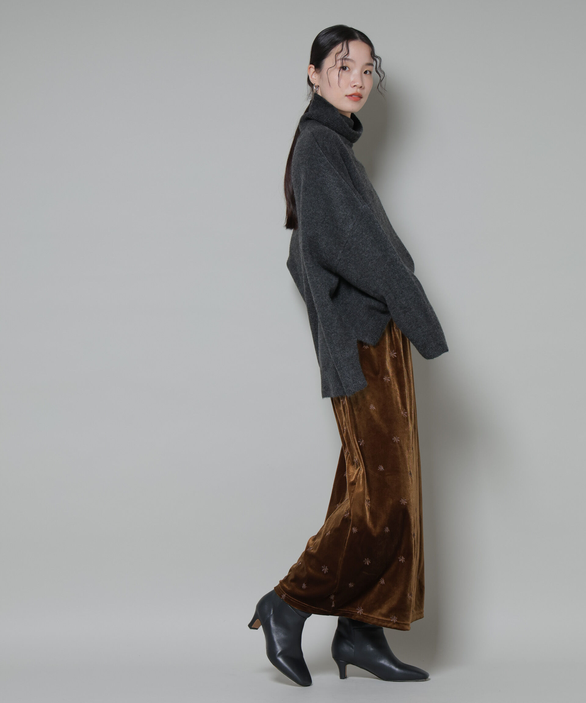 nano･universe「刺繍ベロアカットナロースカート(セットアップ可)」|スカート|