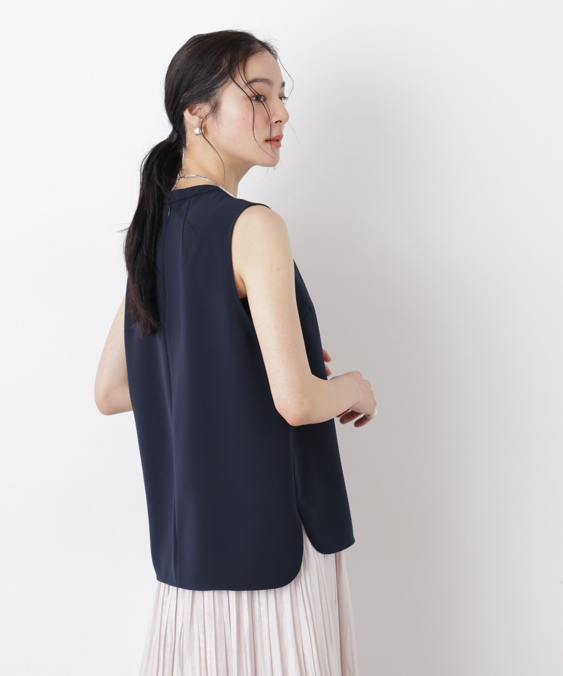 nano･universe「DressT/スタンドカラーノースリーブブラウス」|シャツ・ブラウス|