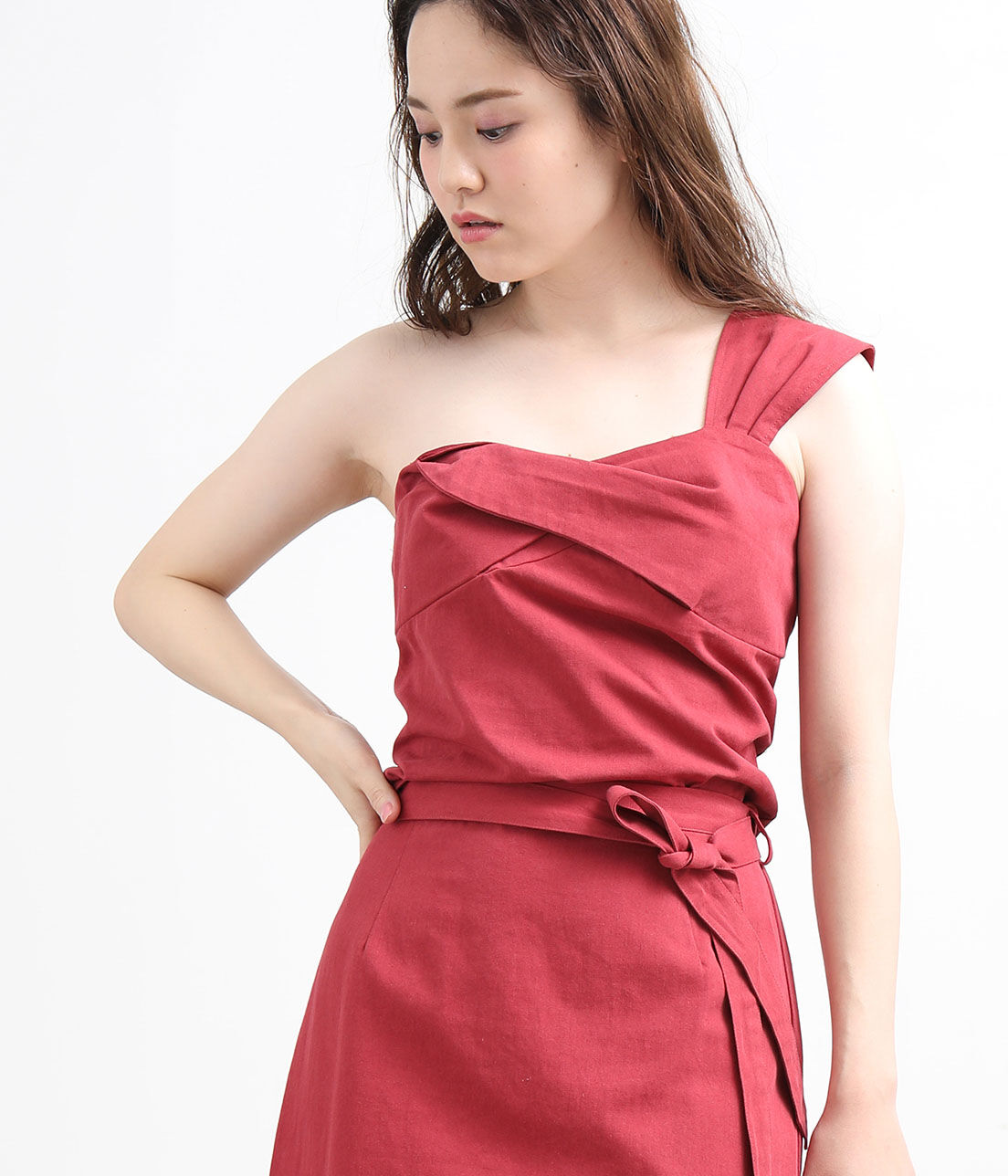 VIS「【セットアップ対応】麻混ワンショルダーねじれビスチェ」|その他|レッド(60)