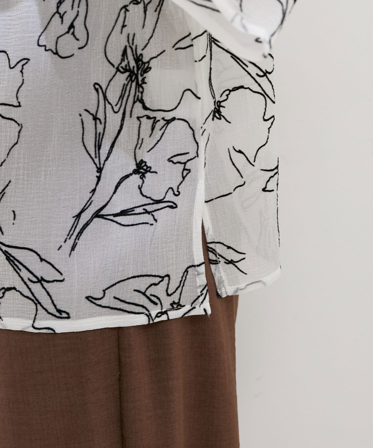 VIS「【選べる素材】アソートボウタイリボンブラウス」|シャツ・ブラウス|