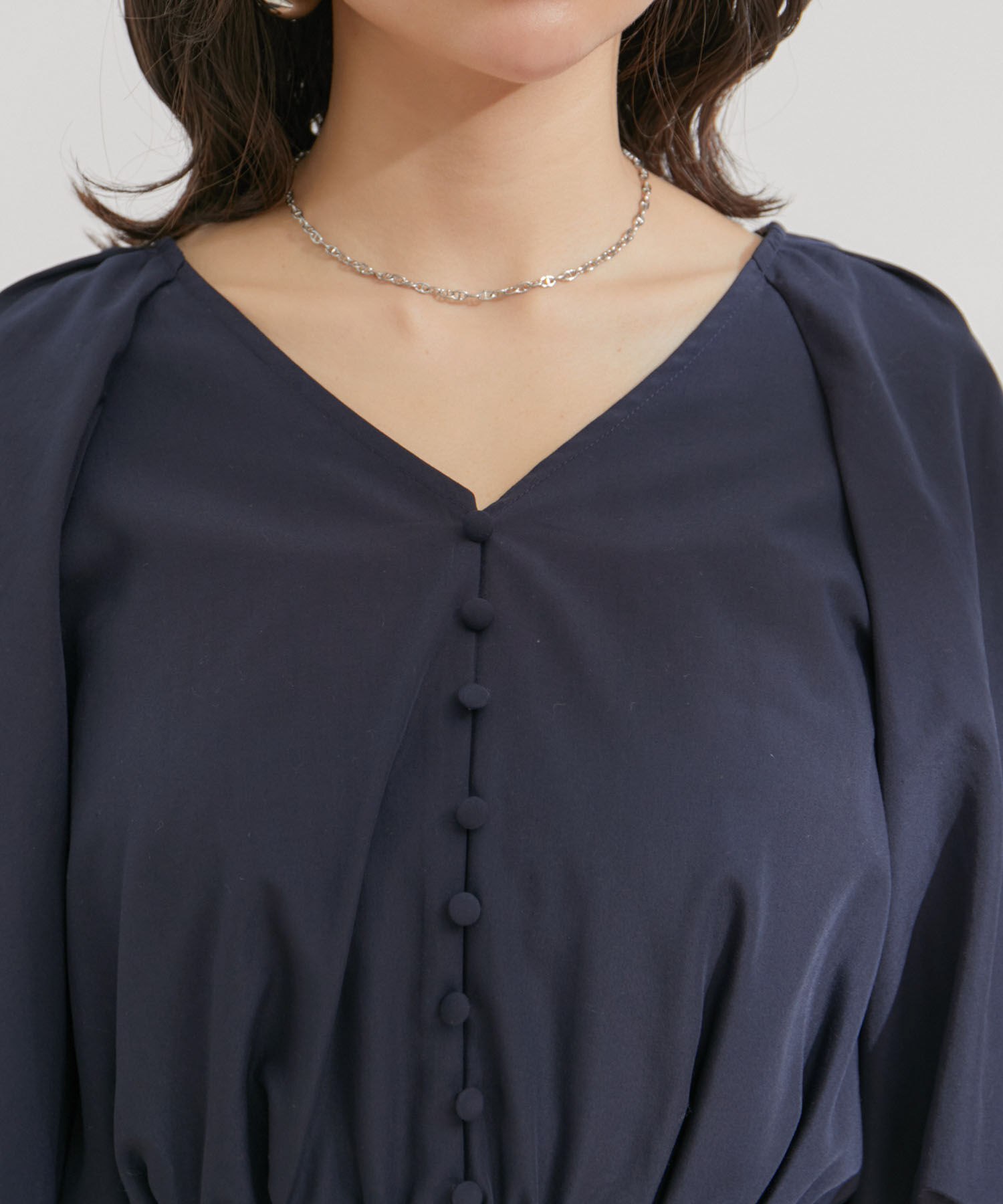 VIS「バルーンスリーブVネックブラウス」|シャツ・ブラウス|