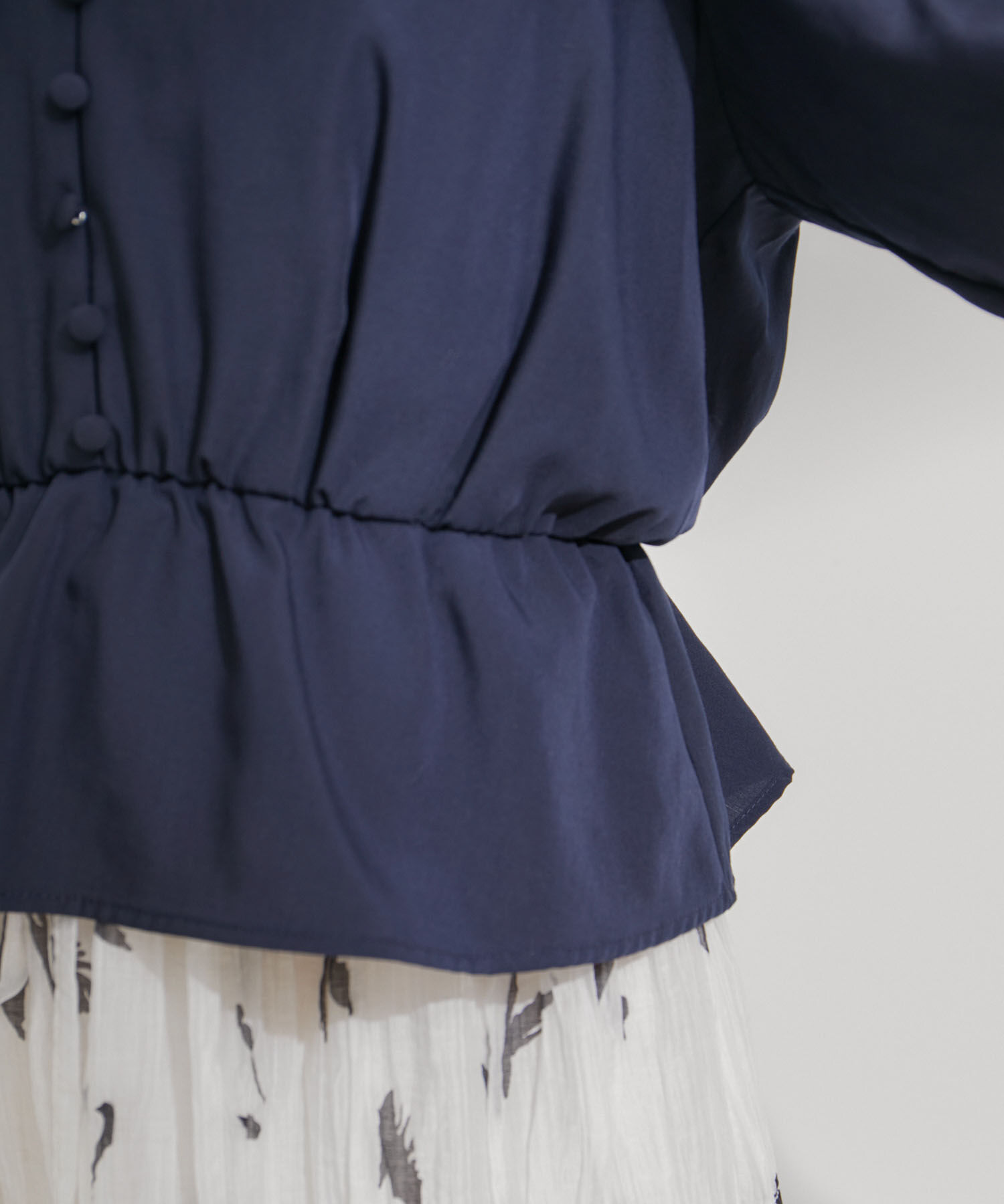 VIS「バルーンスリーブVネックブラウス」|シャツ・ブラウス|