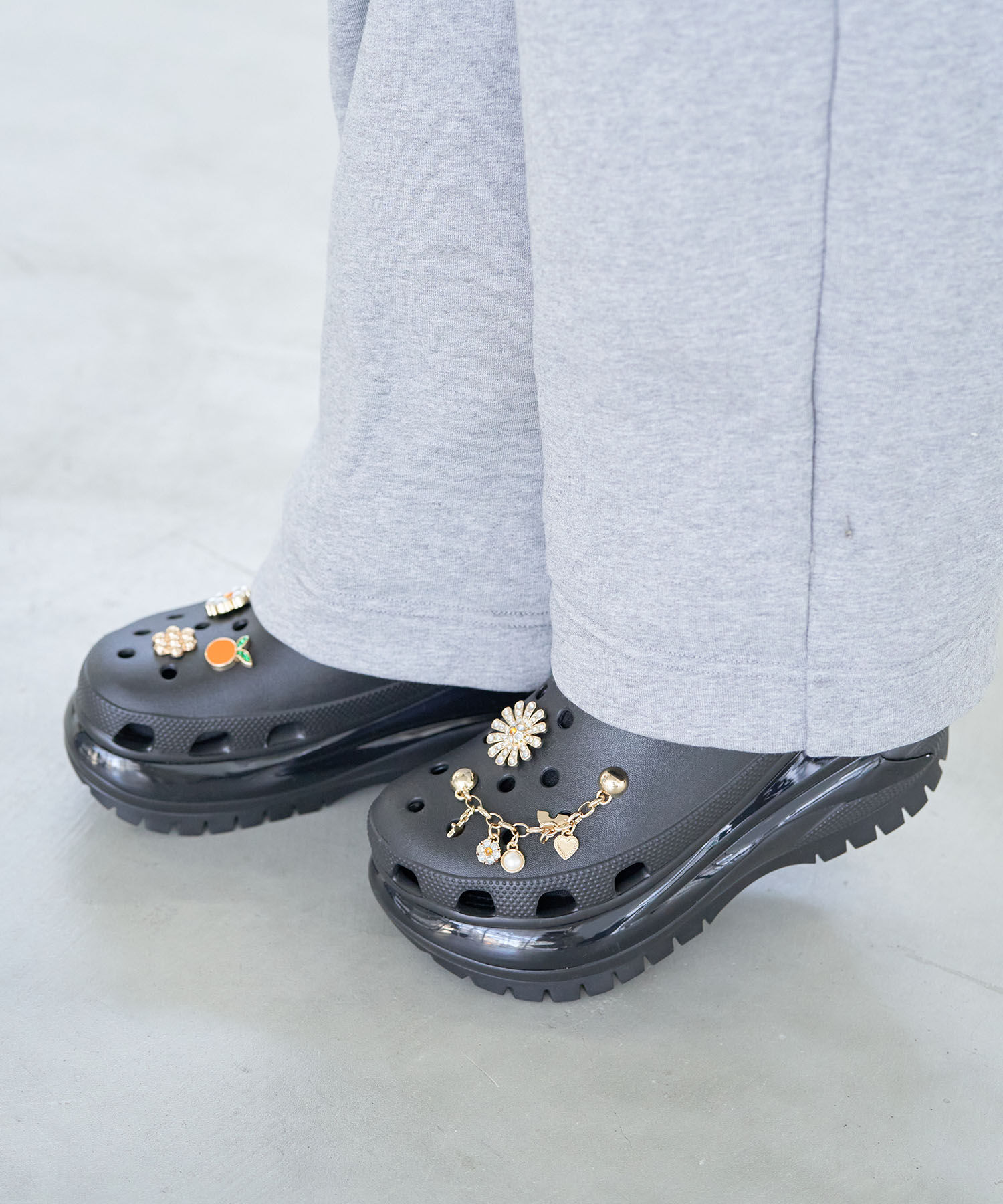 Juze「【crocs】MEGA CRUSH CLOG【WEB限定】」|サンダル|
