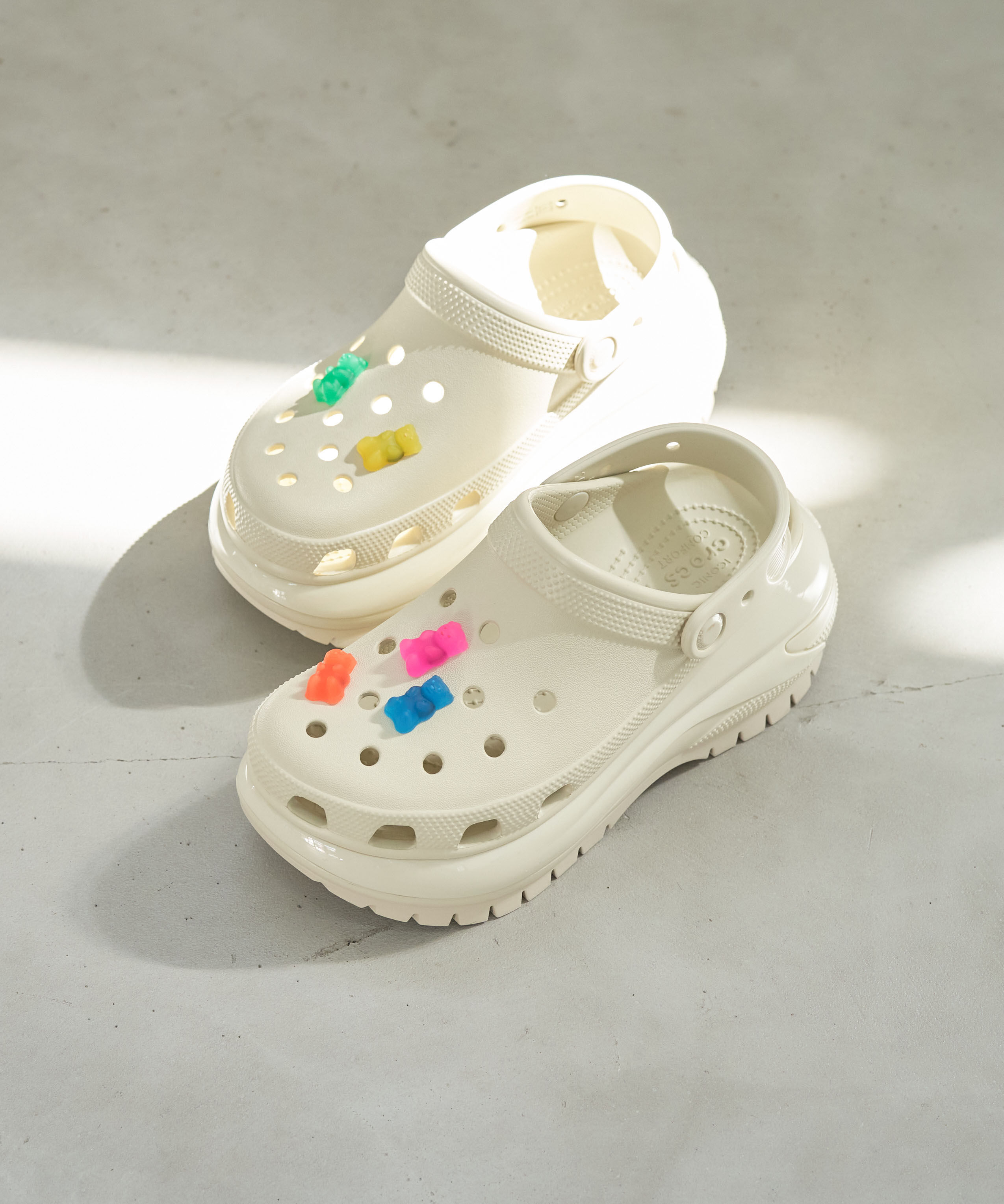 Juze「【crocs】MEGA CRUSH CLOG【WEB限定】」|サンダル|ベージュ(27)
