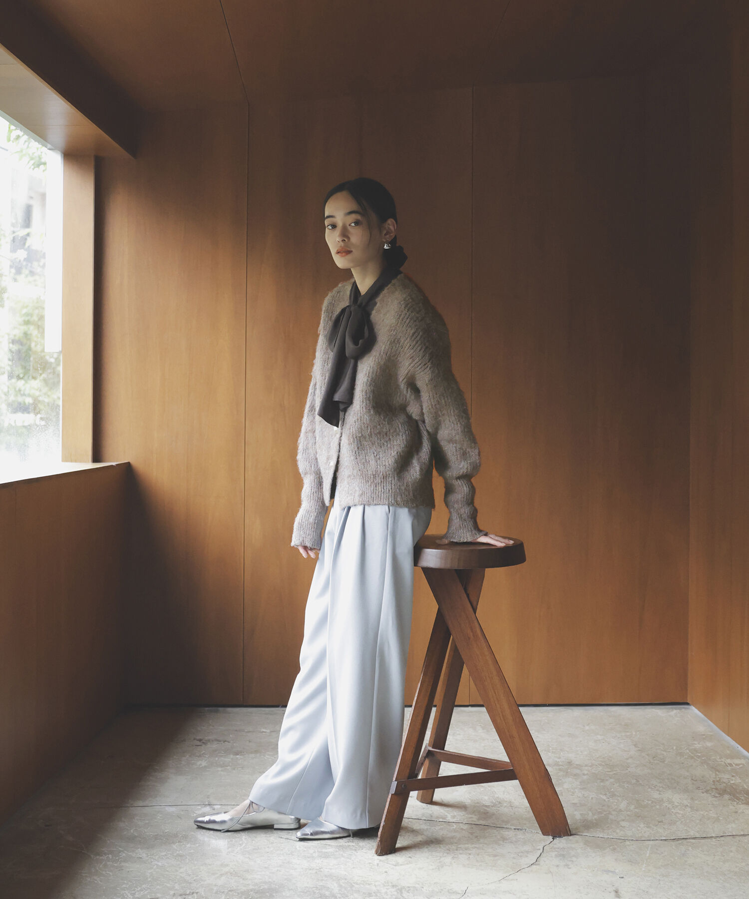 VIS「パールボタンVネック片畦ニットカーディガン」|カーディガン|