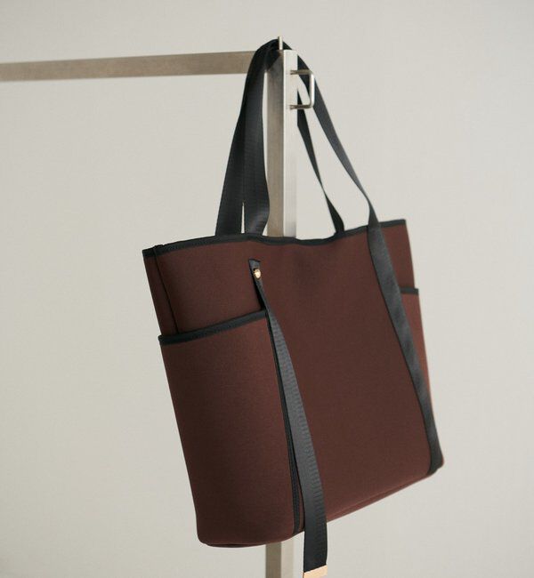  「《新色登場》【PC収納/A4対応/軽量】ウェットダブルポケットトートバッグ」|トートバッグ|ブラウン