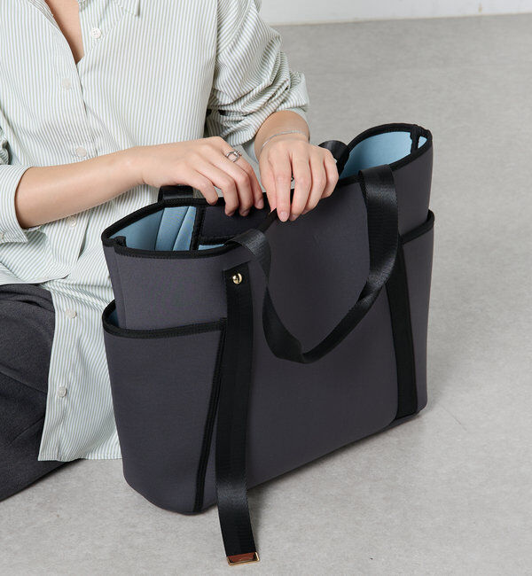  「《新色登場》【PC収納/A4対応/軽量】ウェットダブルポケットトートバッグ」|トートバッグ|